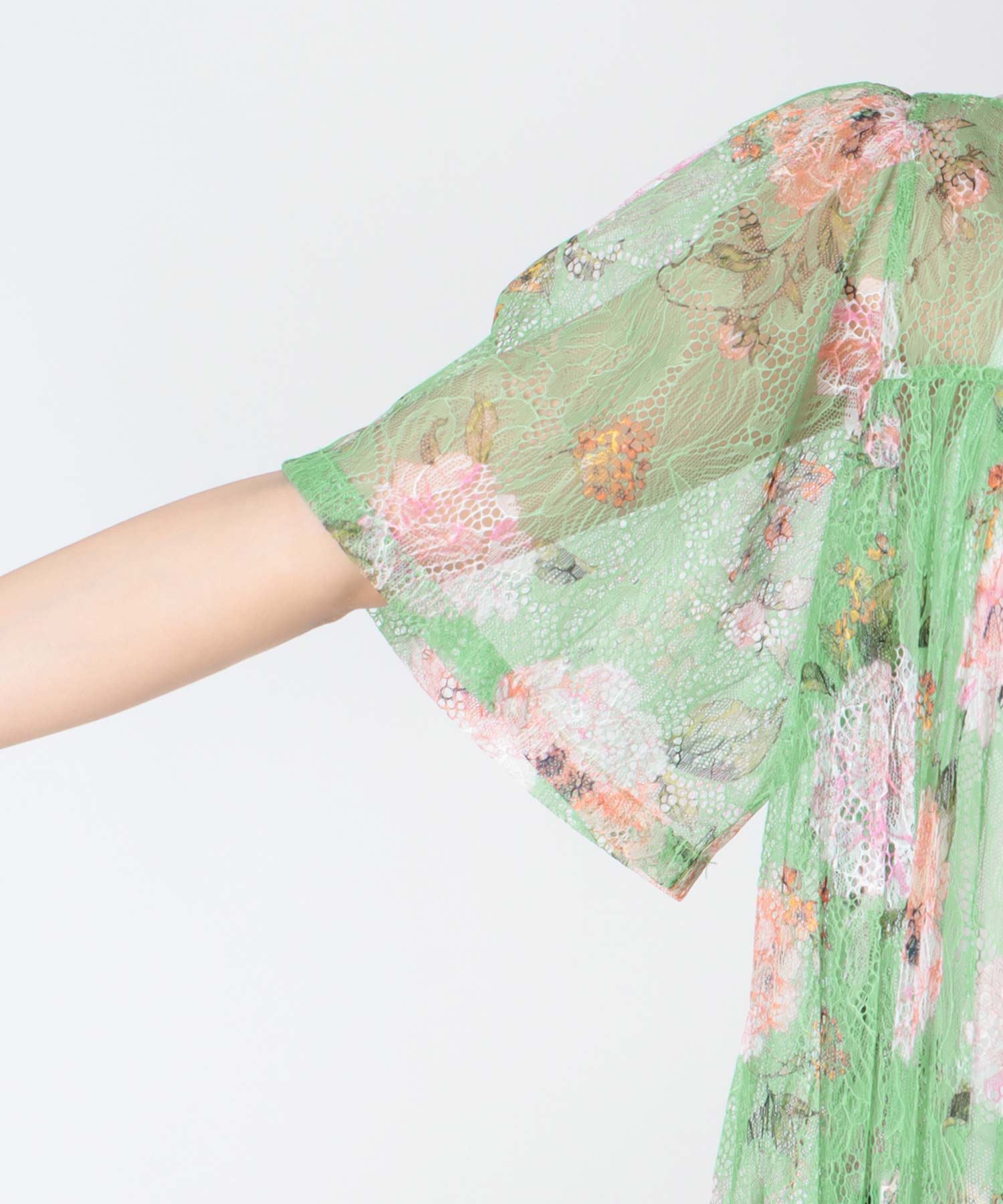 〔お家で試着〕ボカシフラワーレースプリーツブラウス