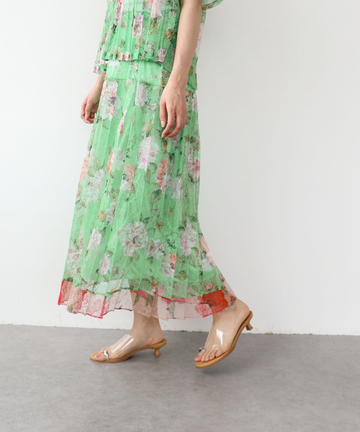 〔お家で試着〕ボカシフラワーレースプリーツスカート