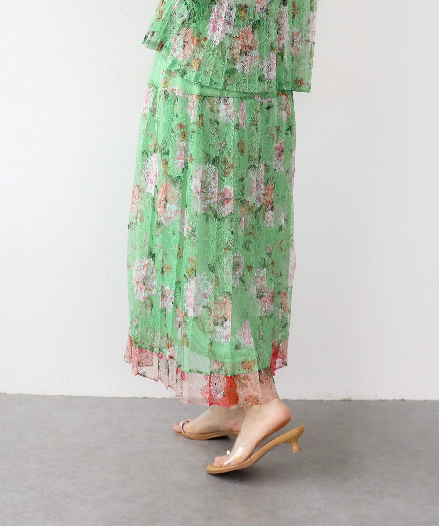 〔お家で試着〕ボカシフラワーレースプリーツスカート