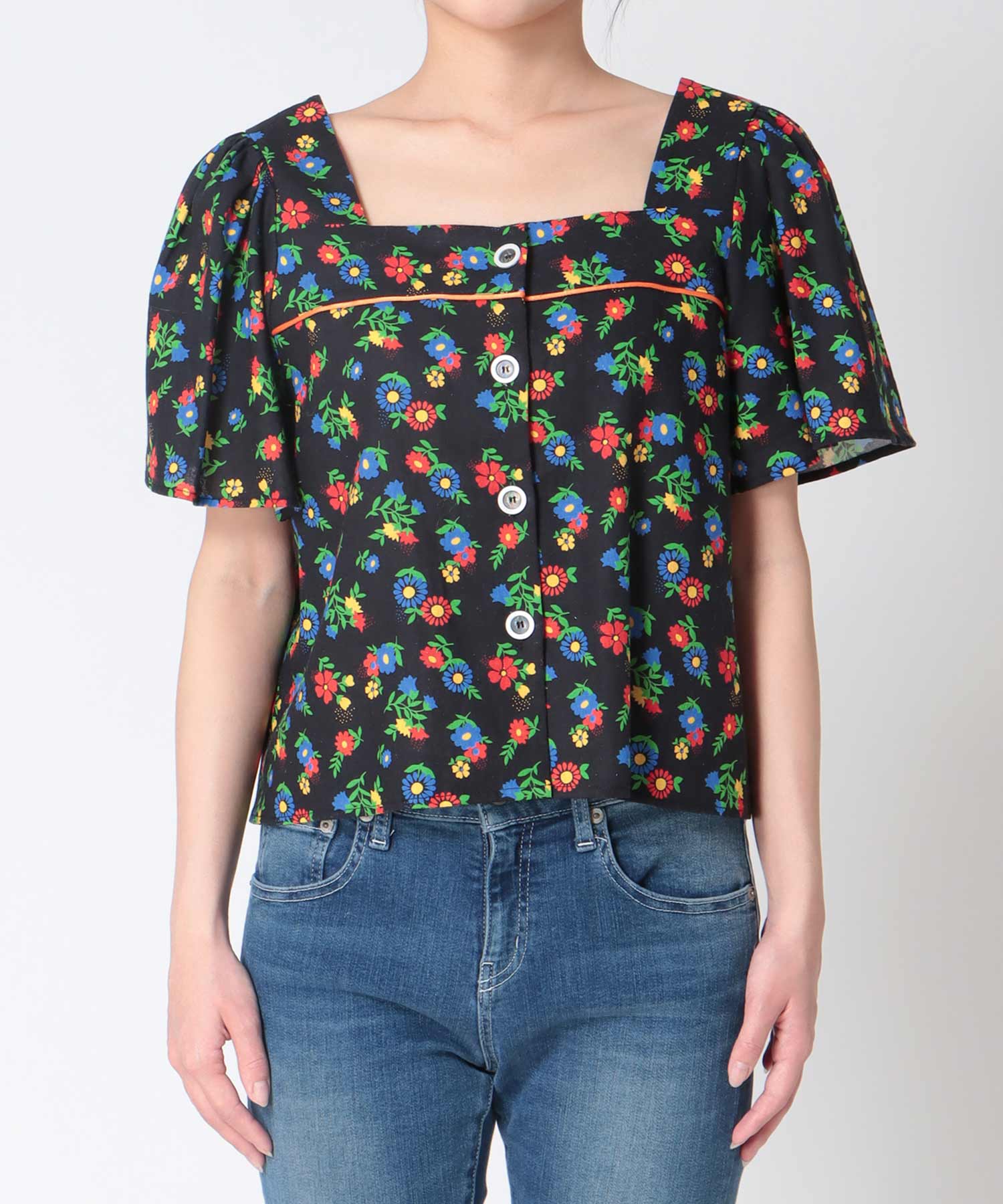 ≪4/16(木)予約開始≫レトロフラワー柄フロントボタンブラウス