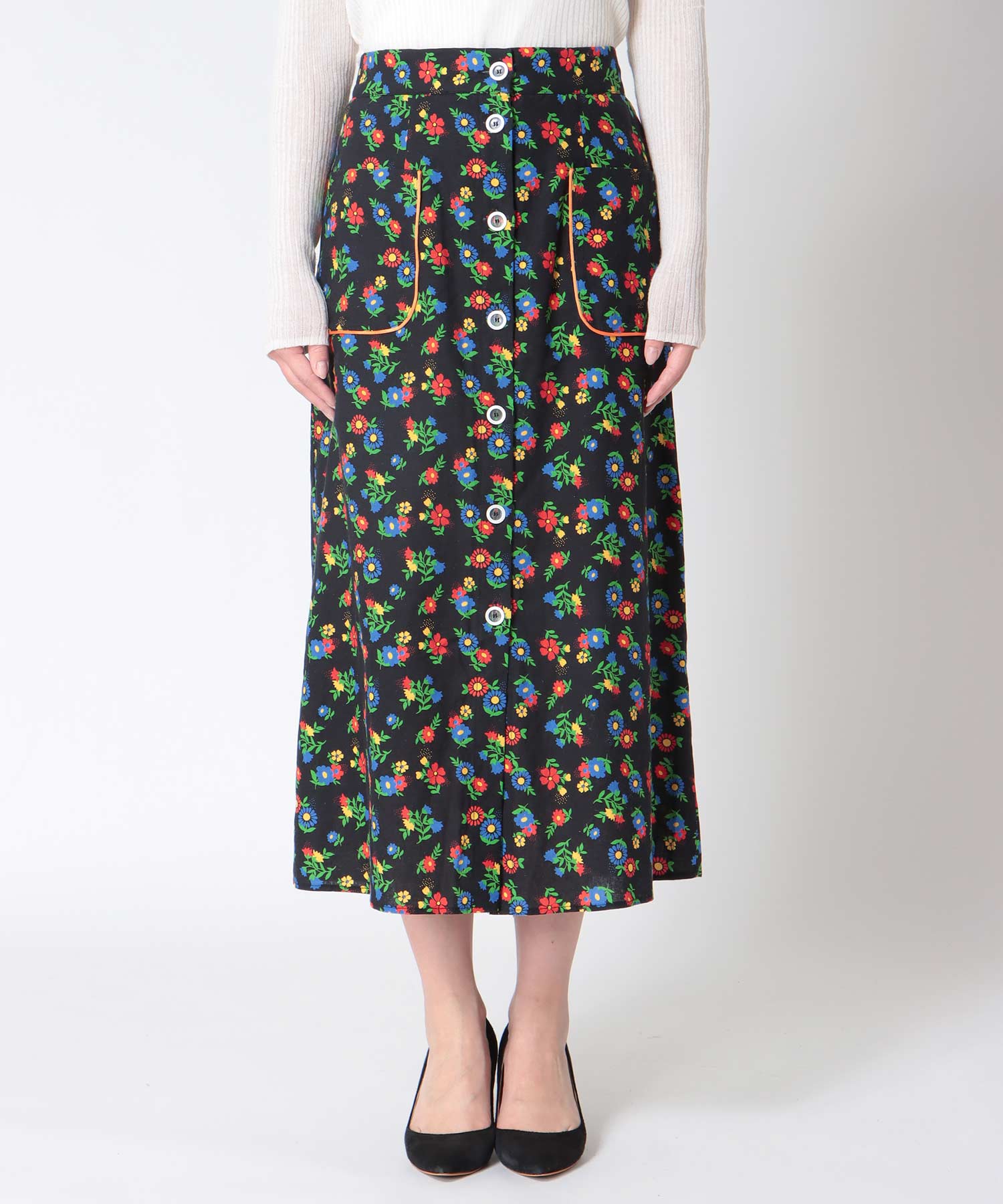 ≪4/16(木)予約開始≫レトロフラワー柄フロントボタンスカート