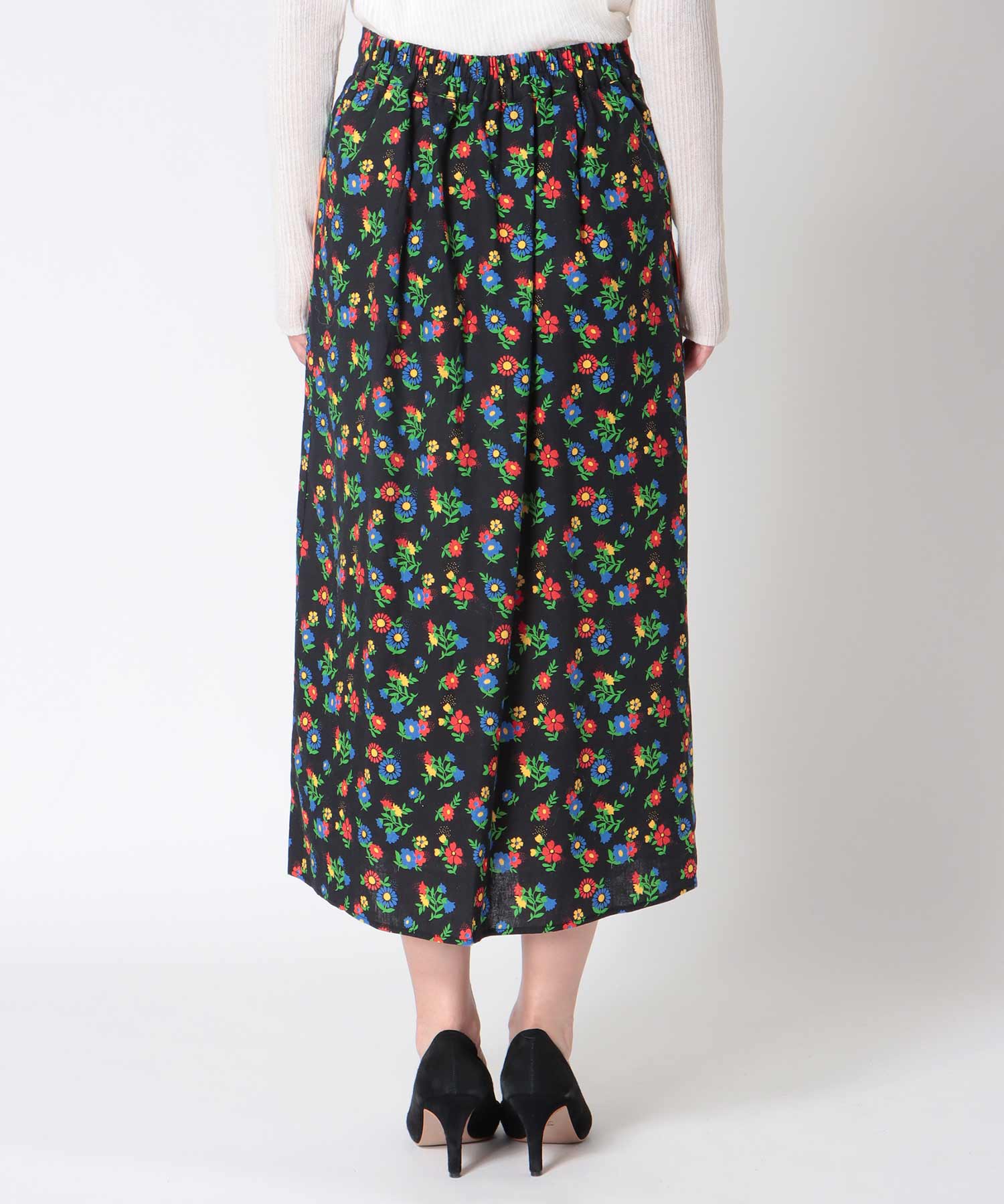 ≪4/16(木)予約開始≫レトロフラワー柄フロントボタンスカート