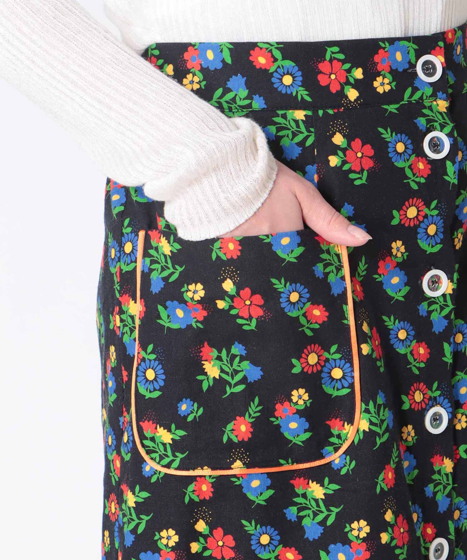 ≪4/16(木)予約開始≫レトロフラワー柄フロントボタンスカート