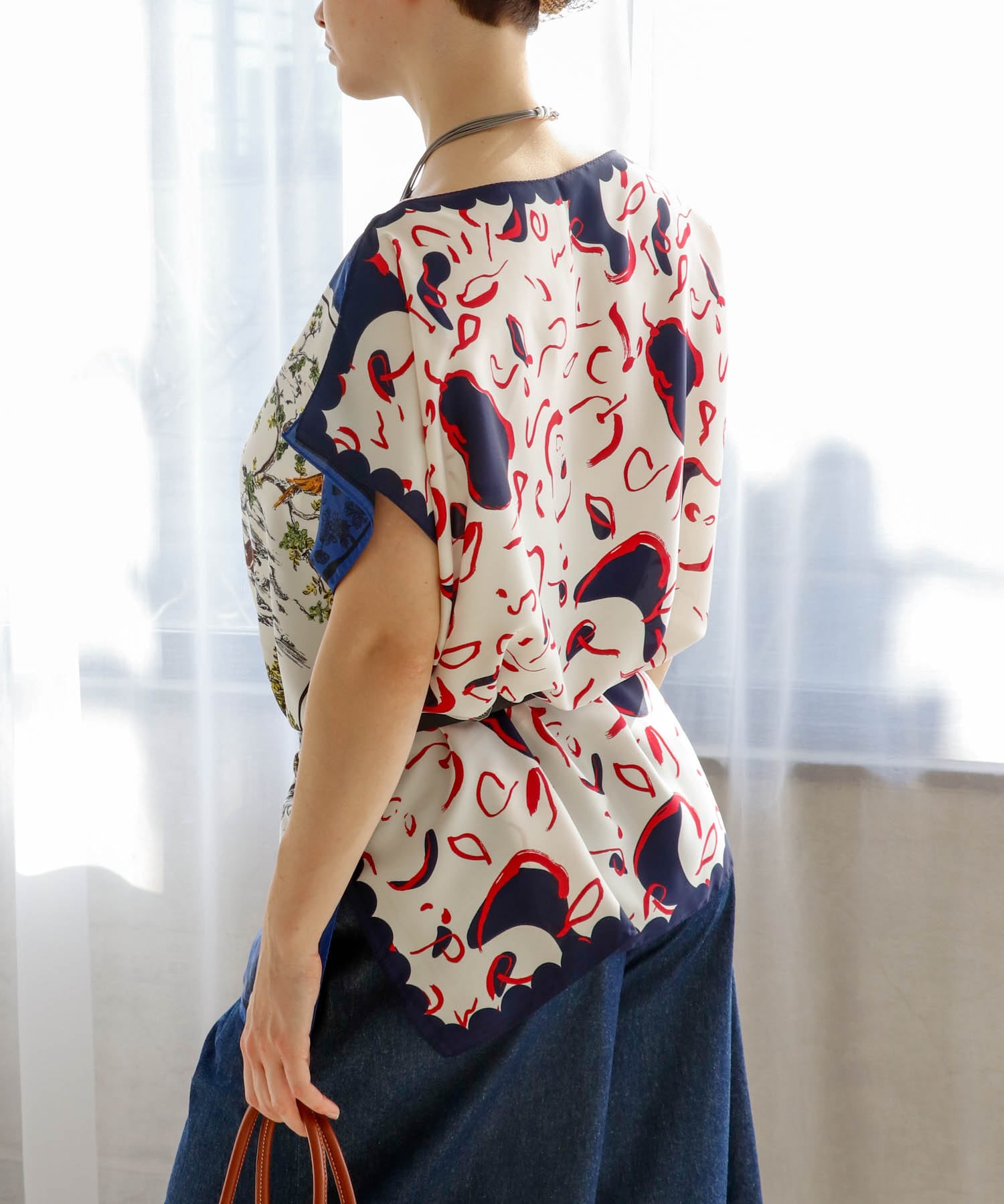 スカーフリメイク風ブラウス