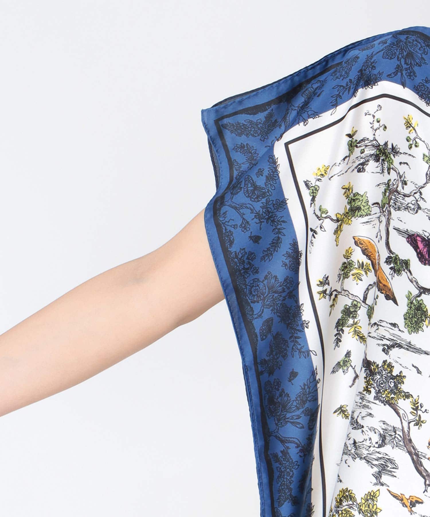 スカーフリメイク風ブラウス