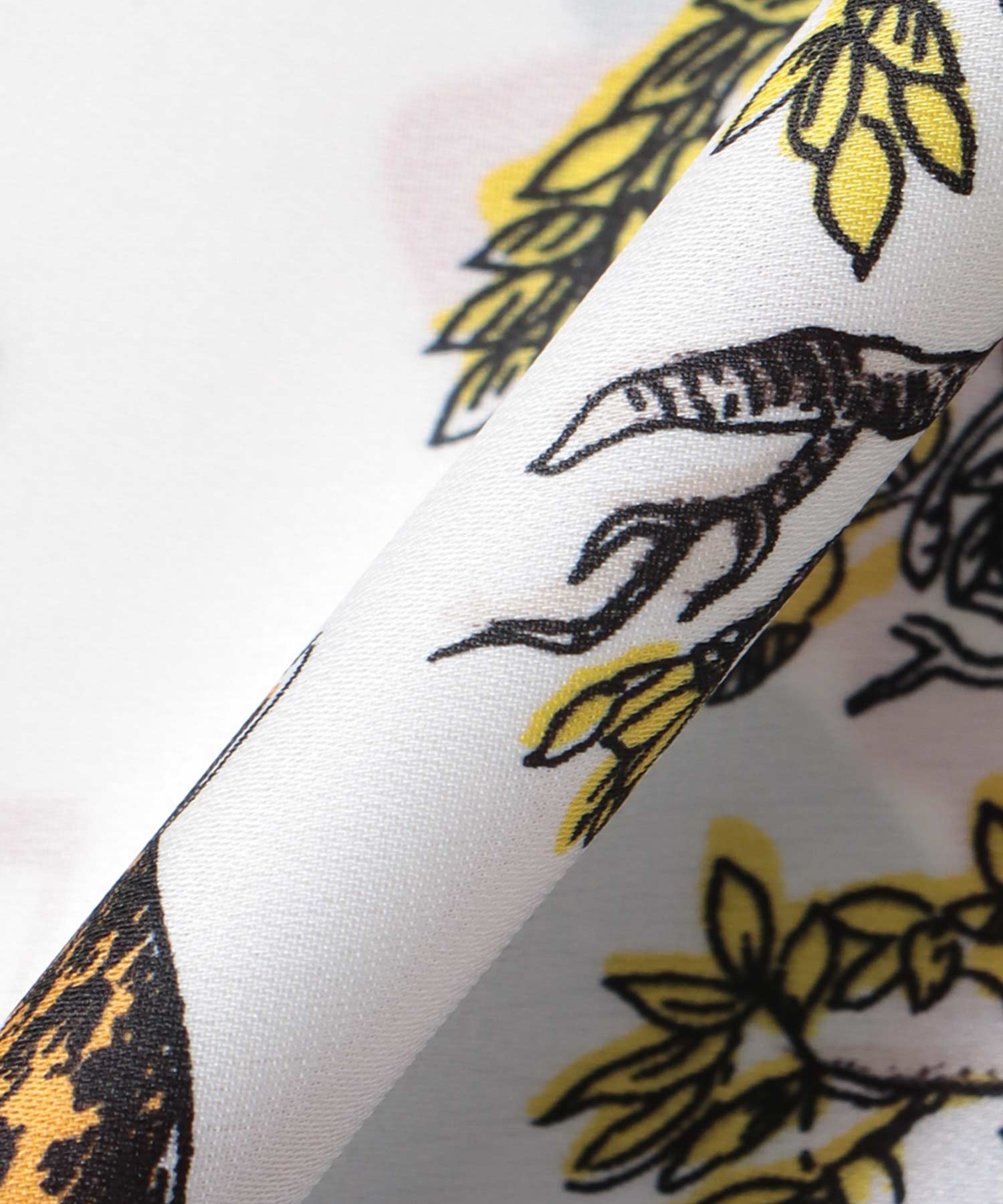 スカーフリメイク風ブラウス