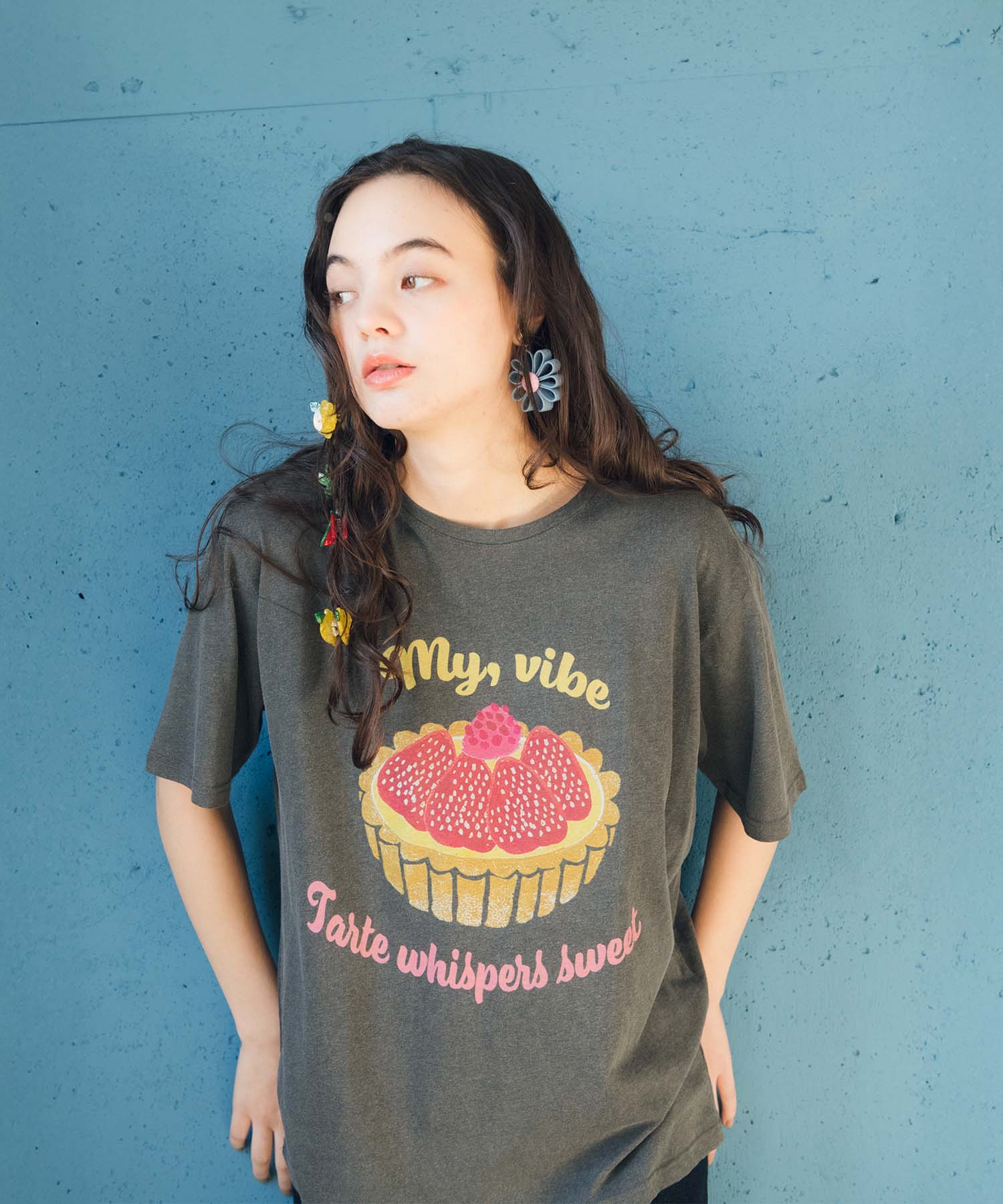 【2/26(木)12時予約開始】イチゴタルト柄Tシャツ