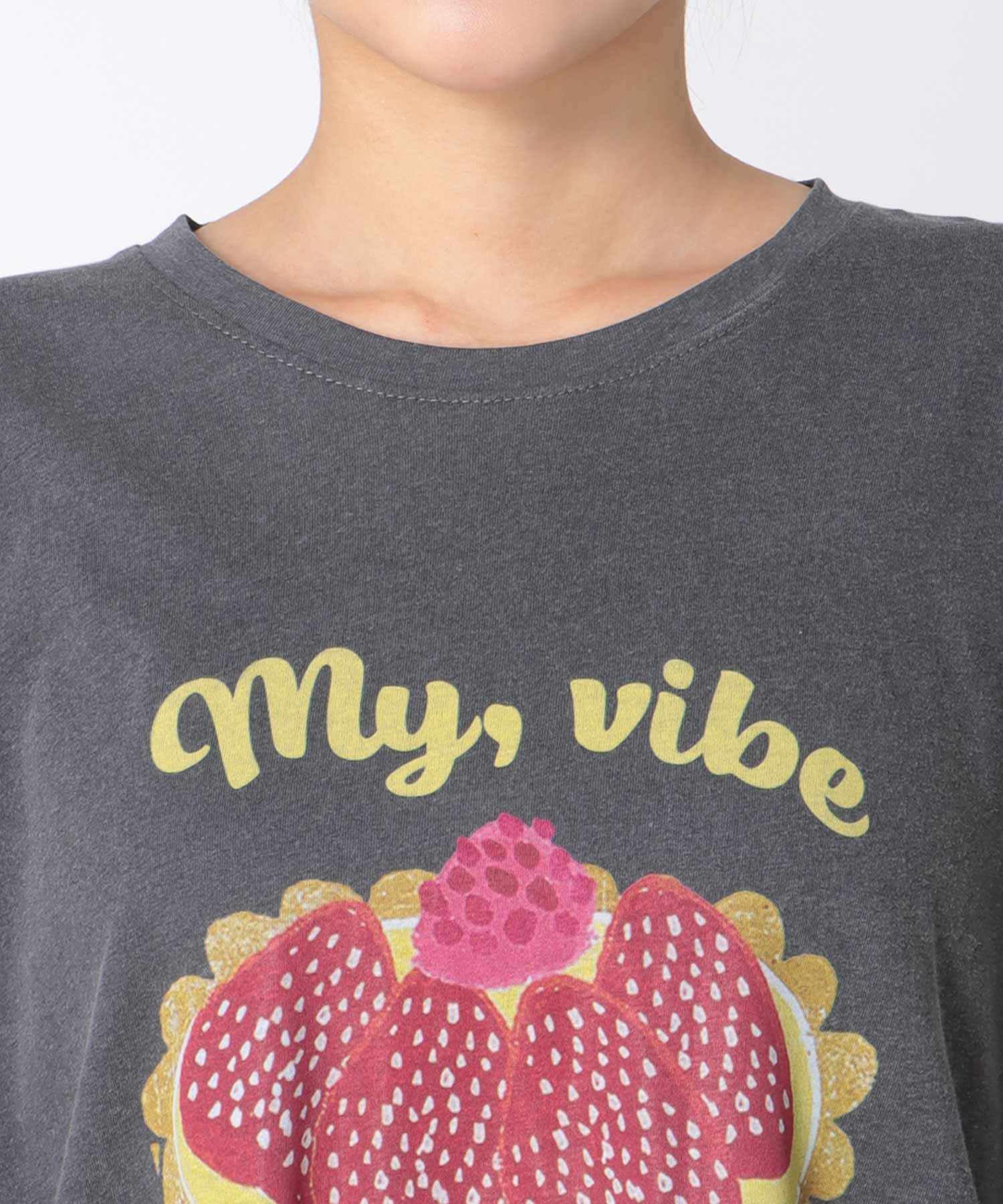 【2/26(木)12時予約開始】イチゴタルト柄Tシャツ