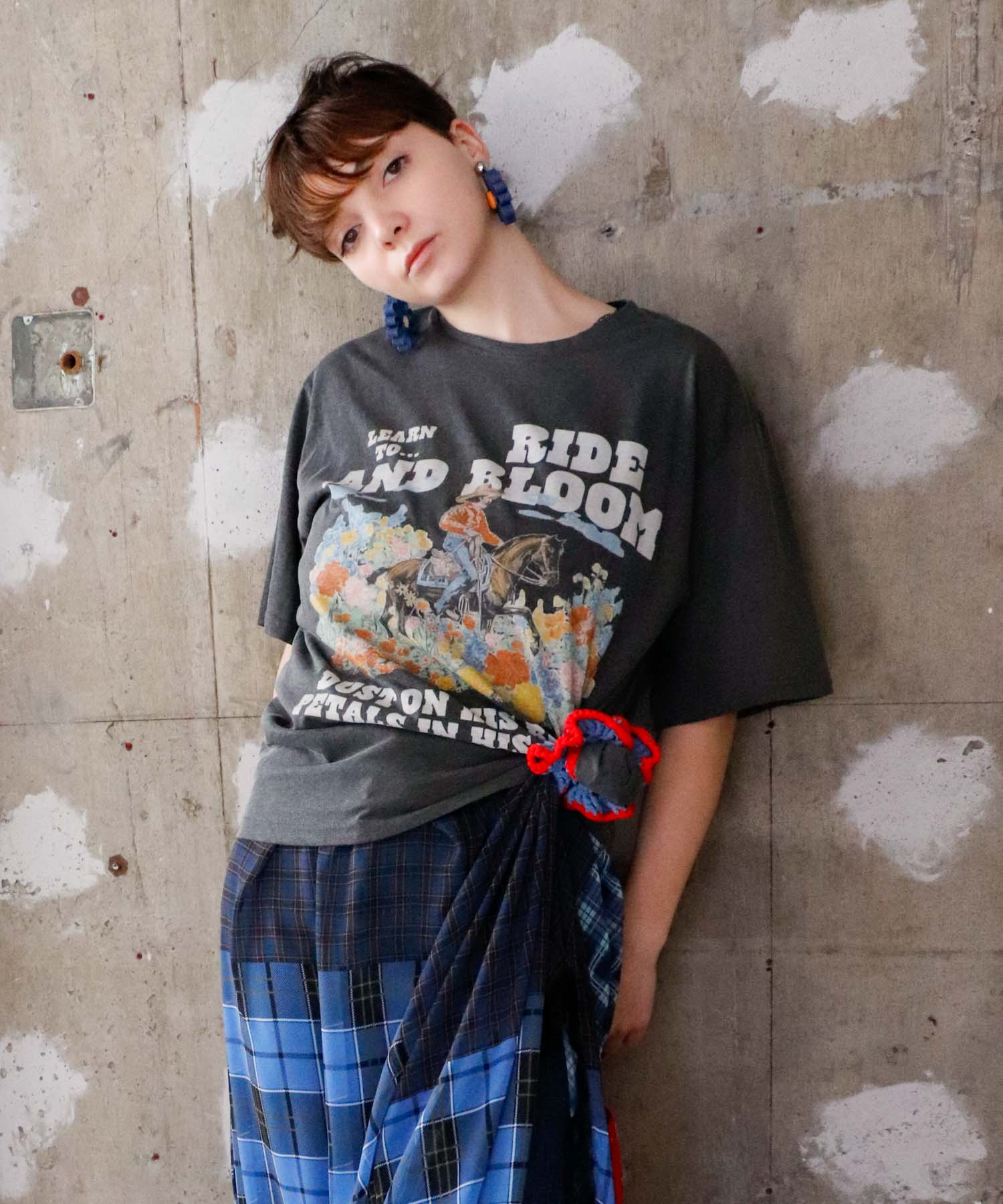 カウボーイフラワーTシャツ