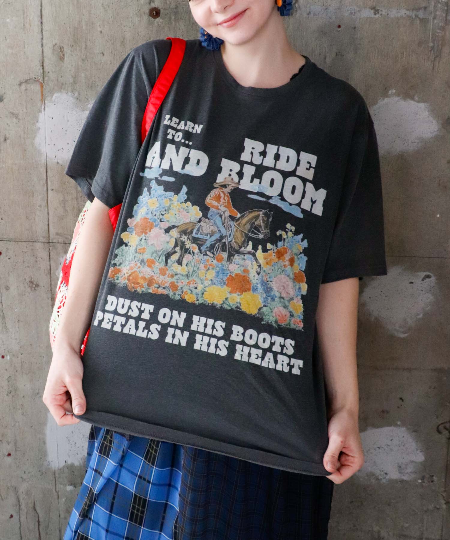 カウボーイフラワーTシャツ