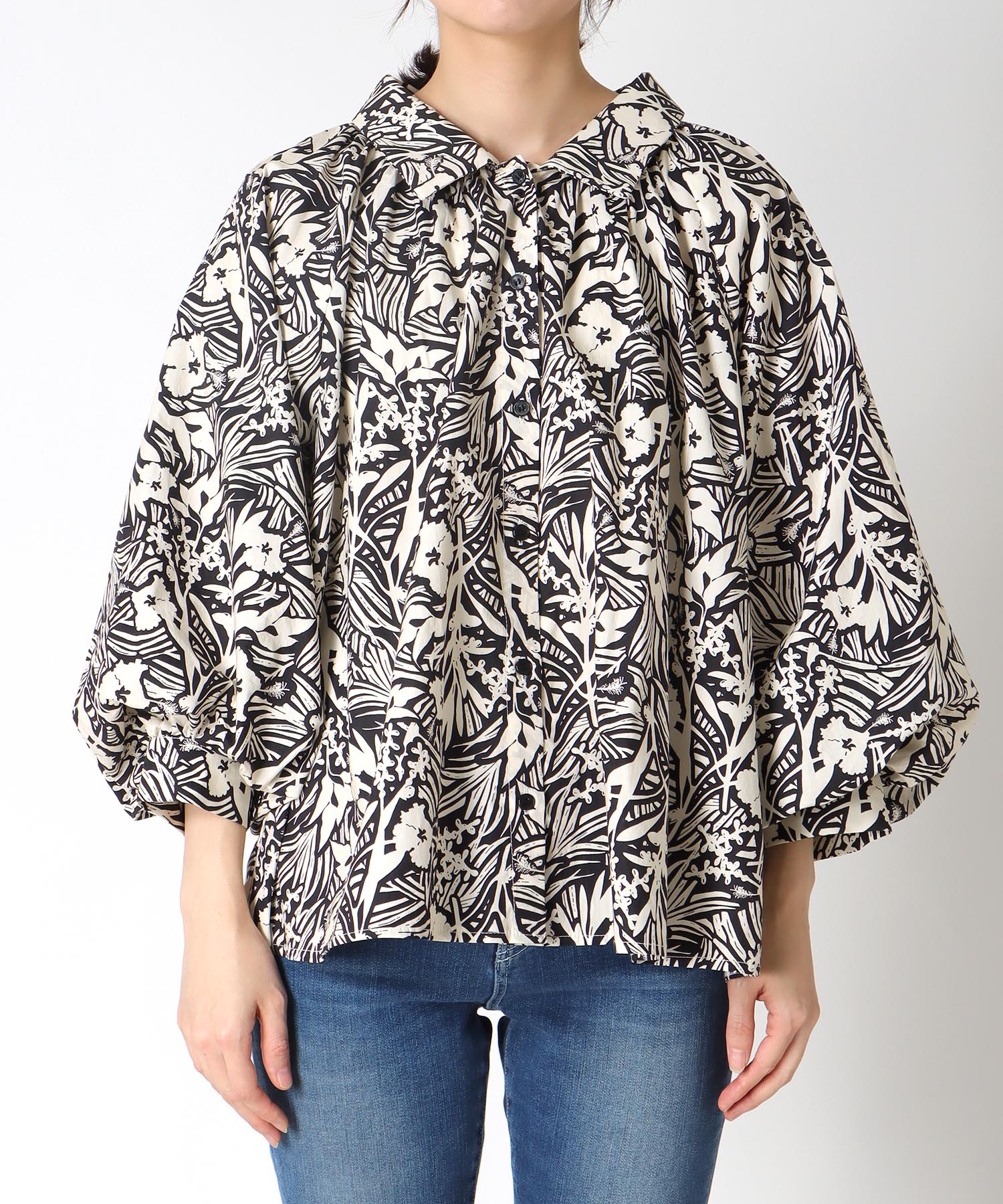 【2/26(木)12時予約開始】ボリューム袖ブラウス