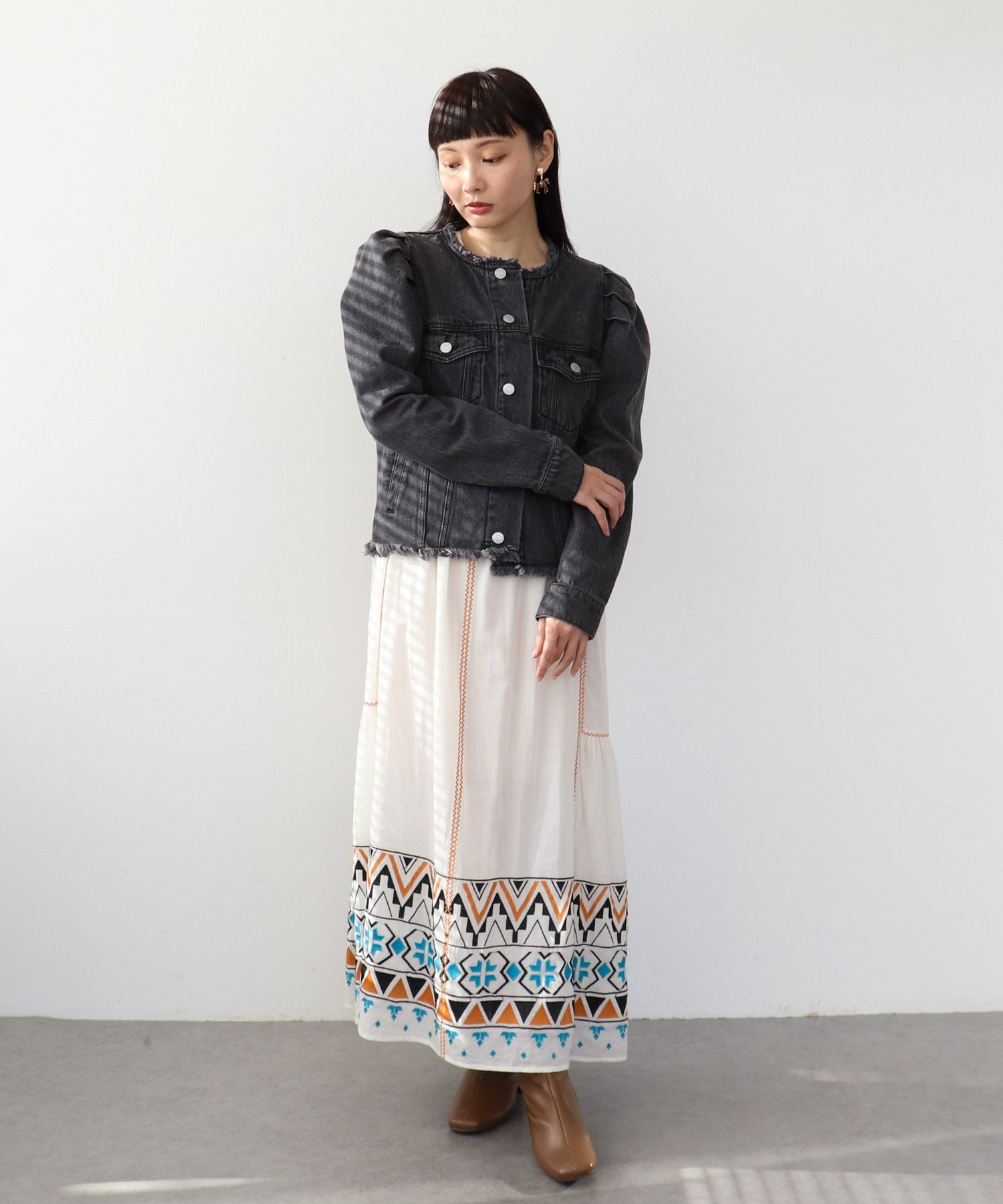 カラーレスデニムジャケット