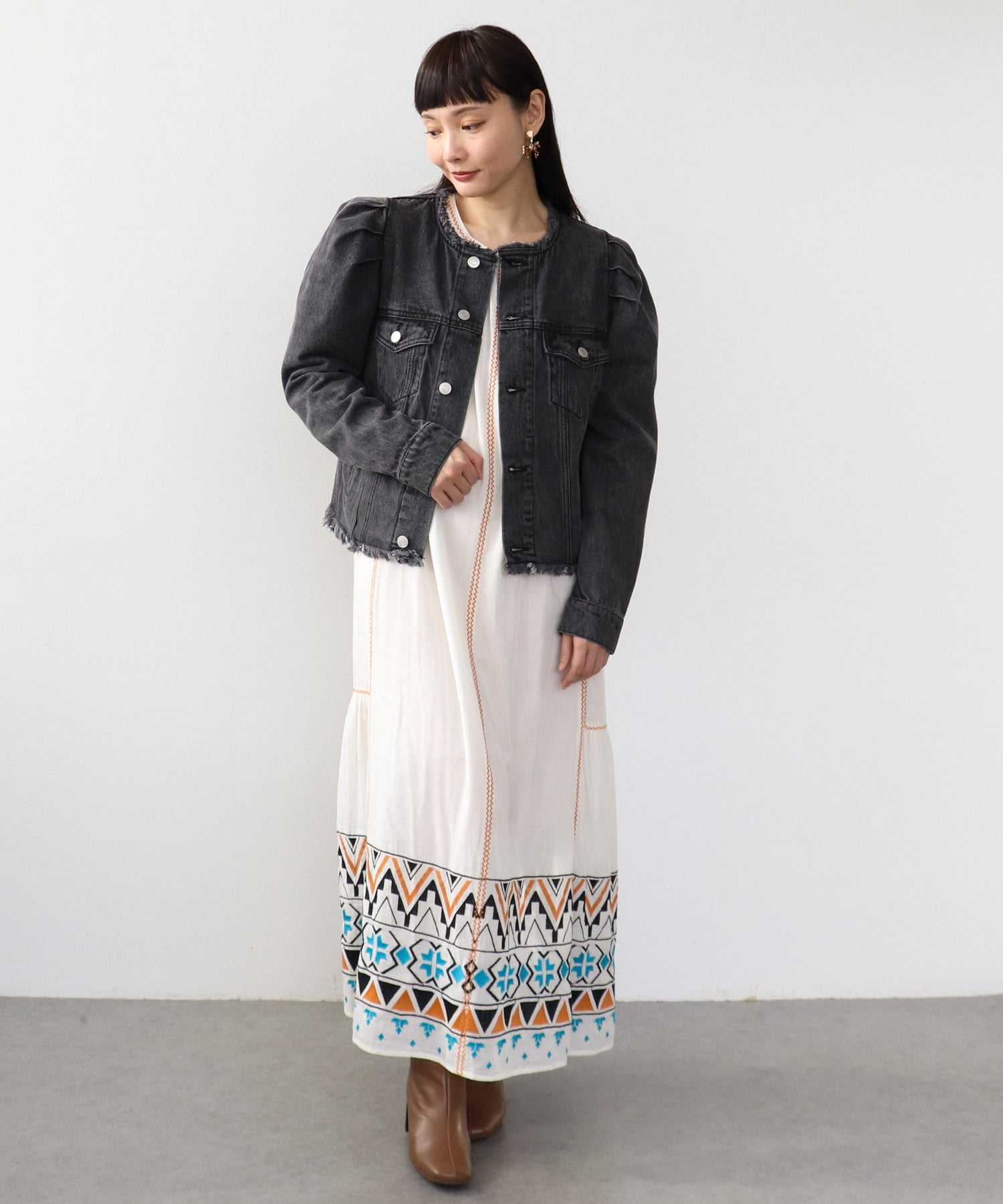 カラーレスデニムジャケット