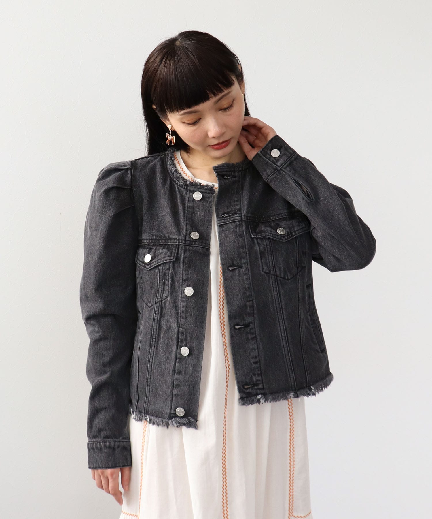 カラーレスデニムジャケット