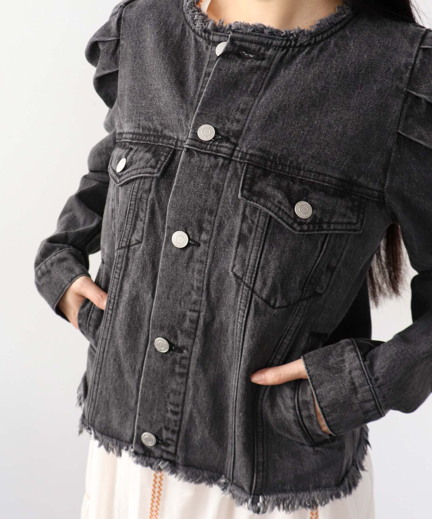 カラーレスデニムジャケット