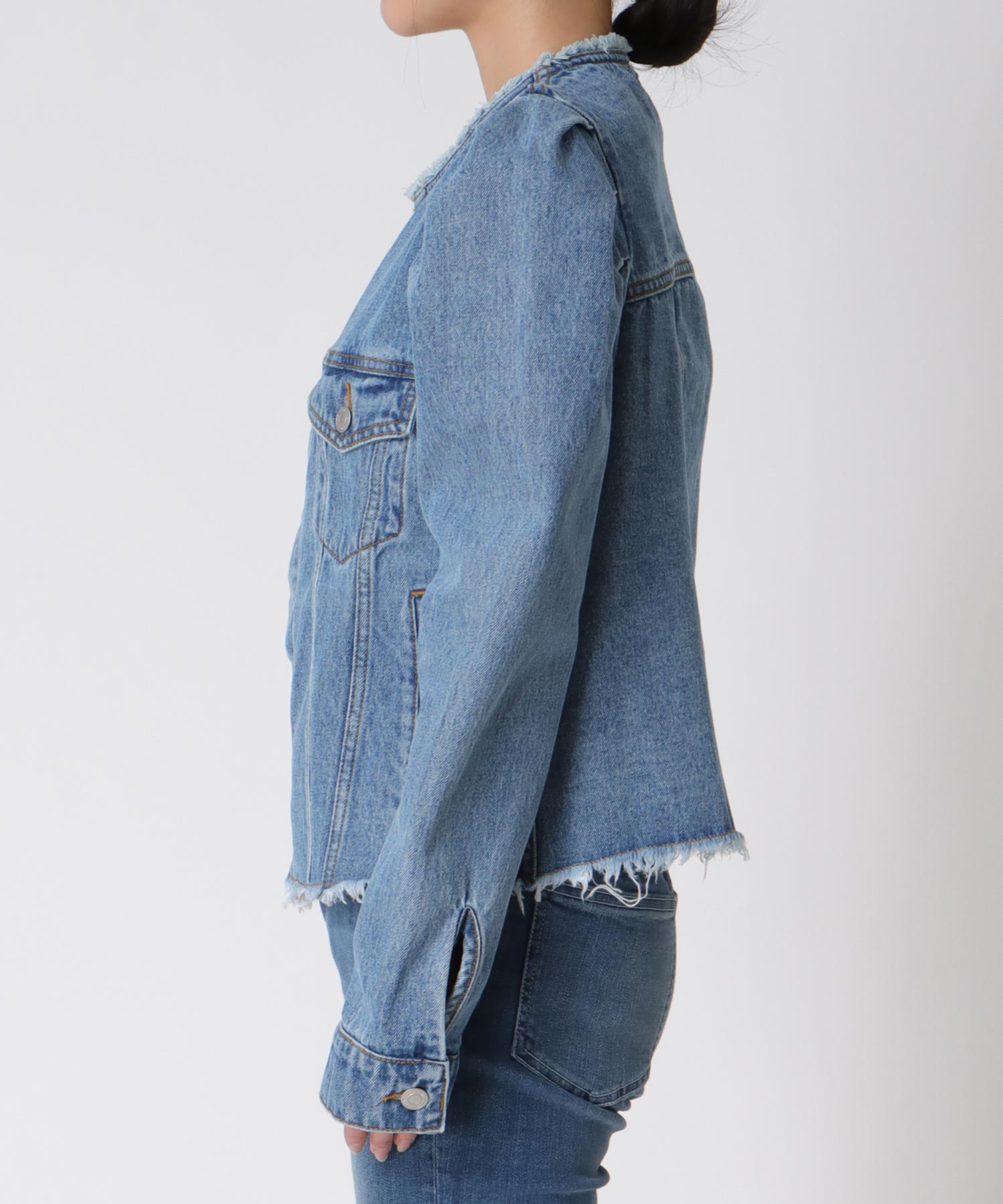 カラーレスデニムジャケット