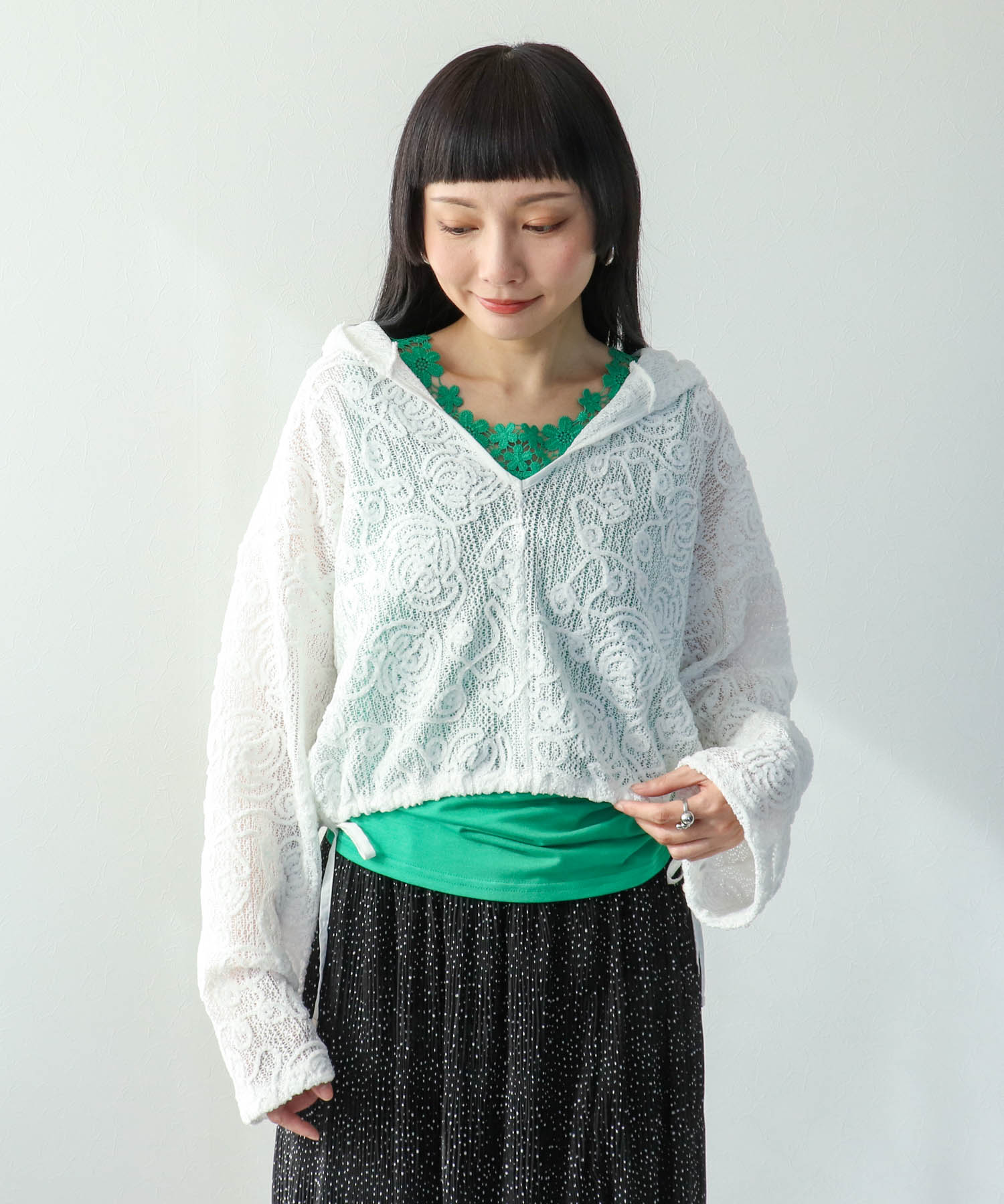 ドロストショートフーディー