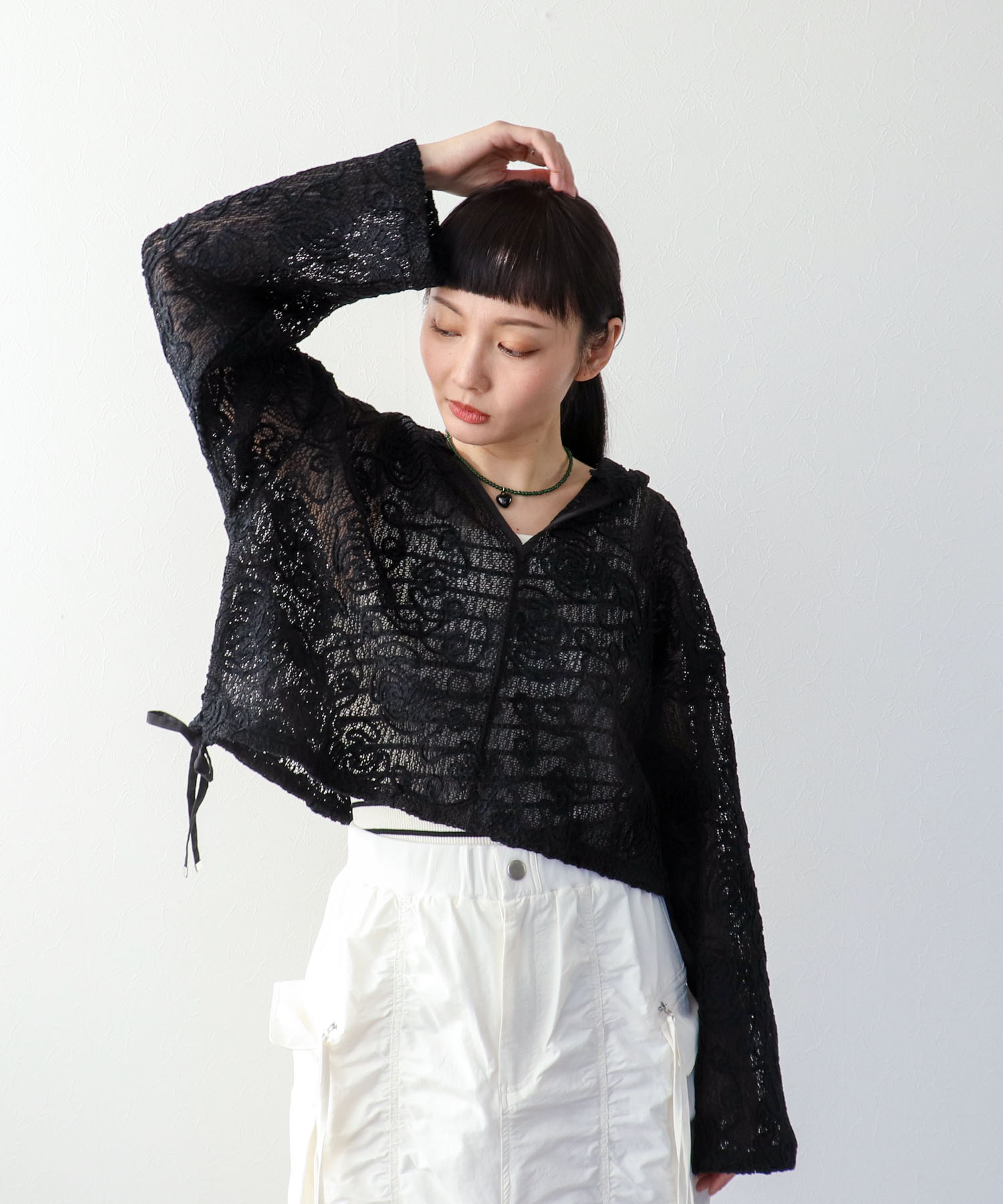 ドロストショートフーディー