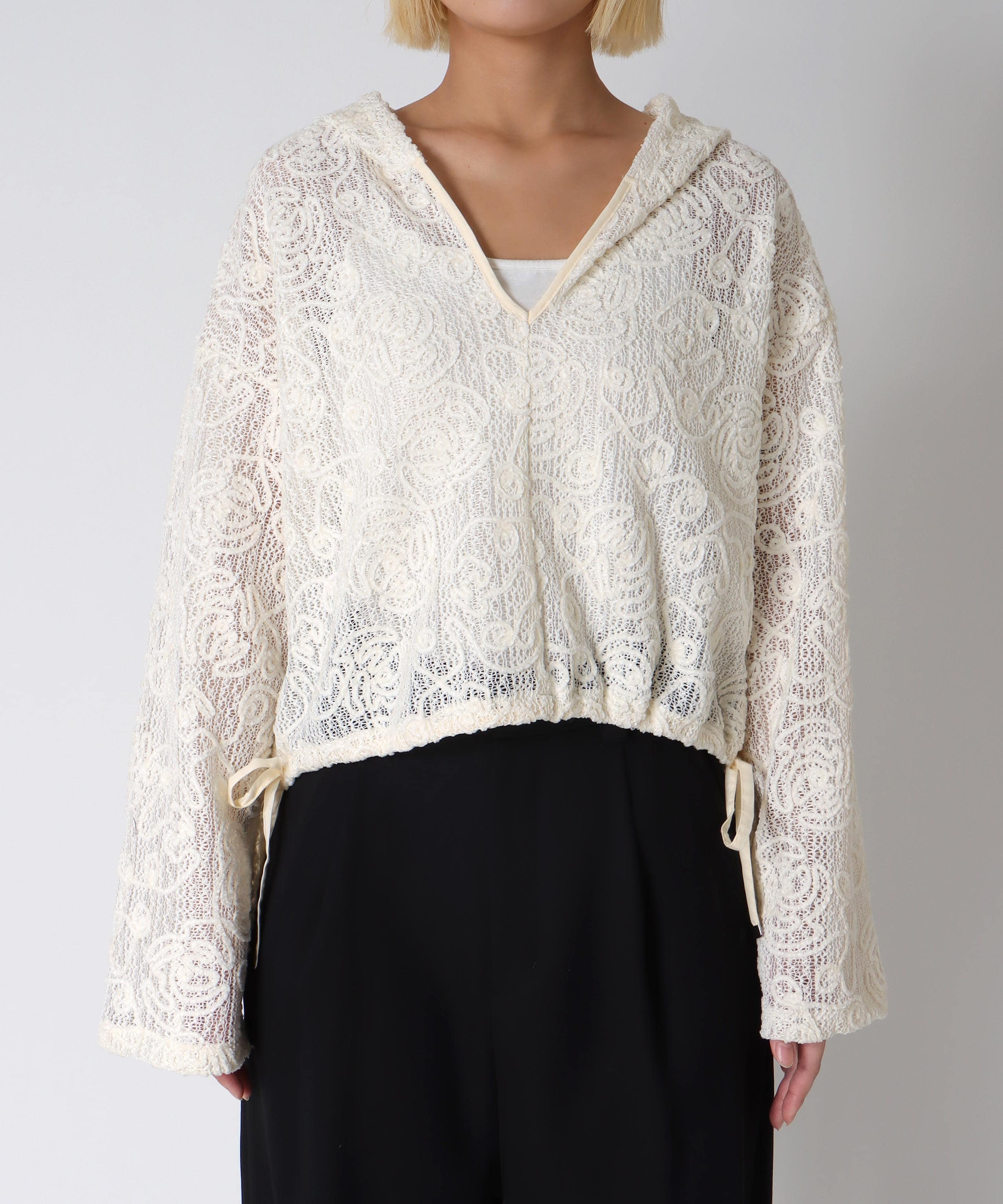 ドロストショートフーディー