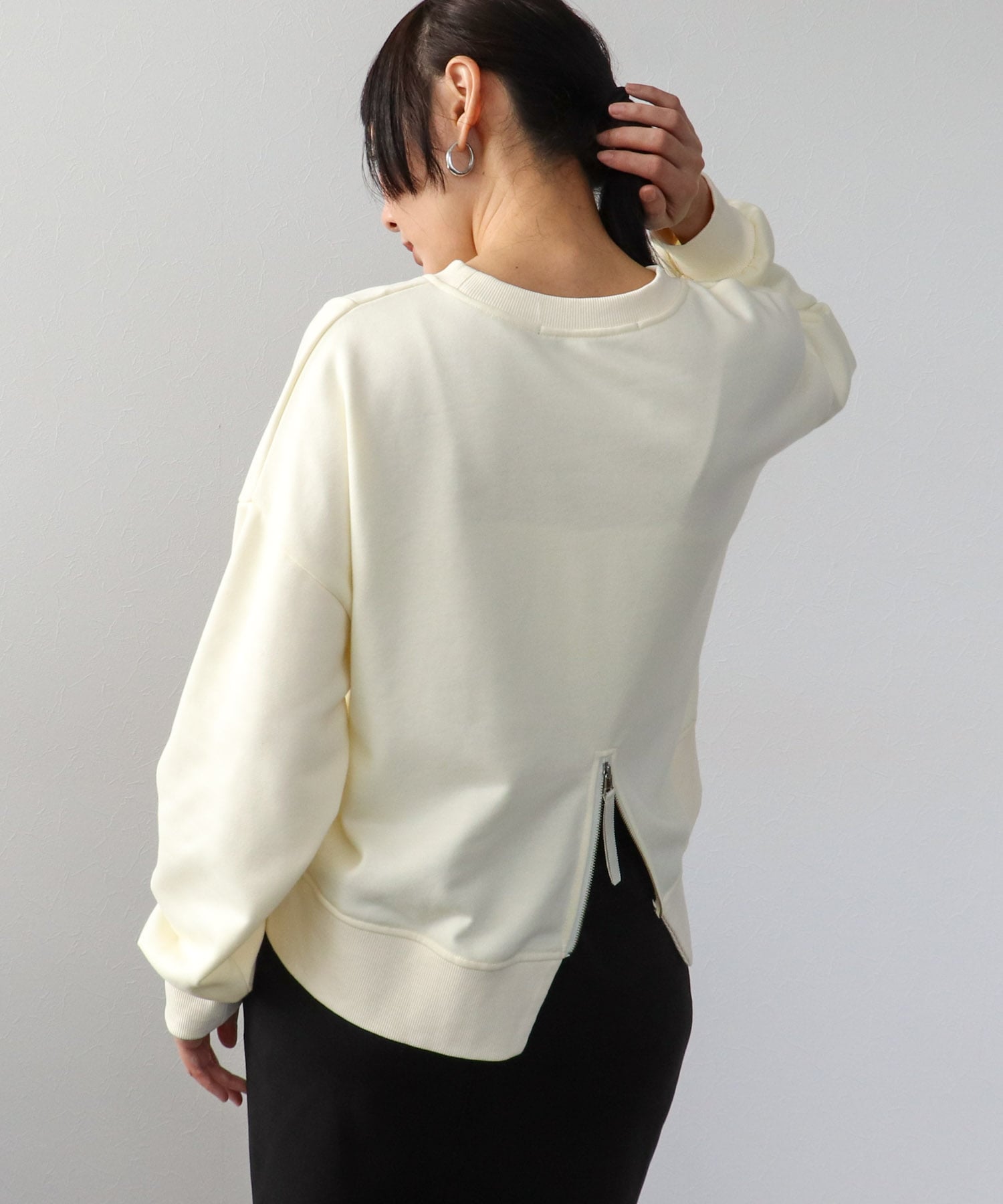 金属エンボスバックファスナープルオーバー