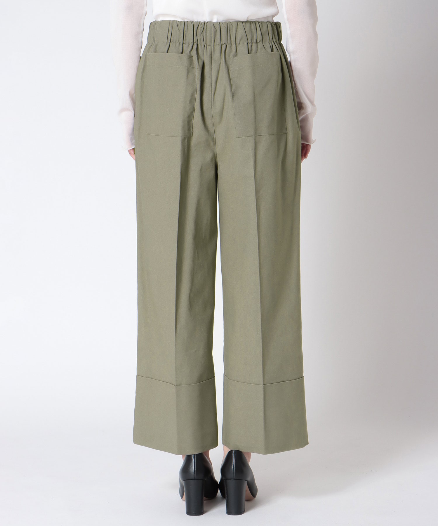 ロールヘムセンタープレスイージーパンツ