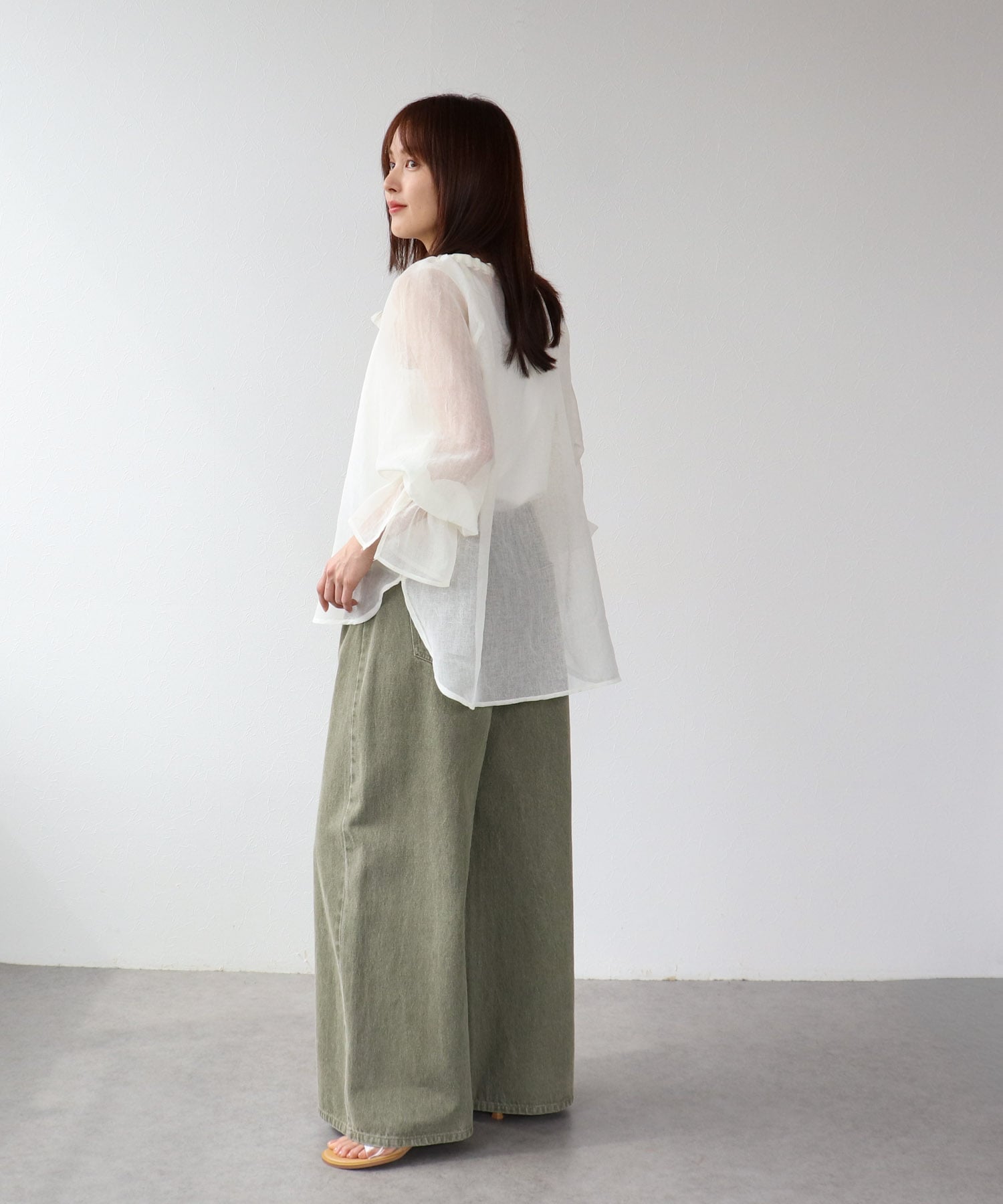 ギャザーリボンカラーブラウス