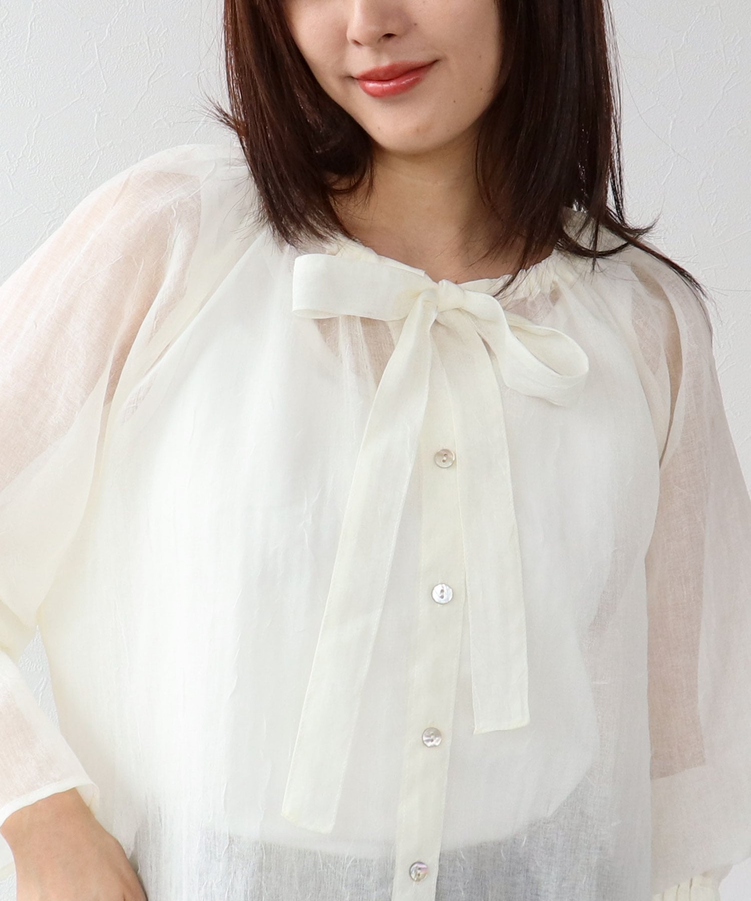 ギャザーリボンカラーブラウス