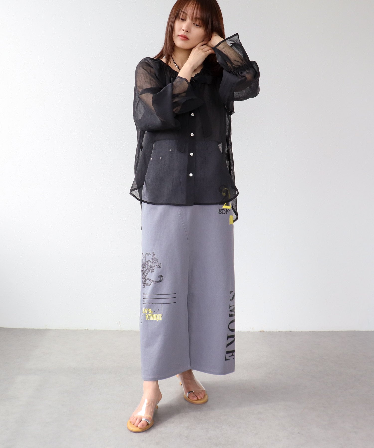 ギャザーリボンカラーブラウス