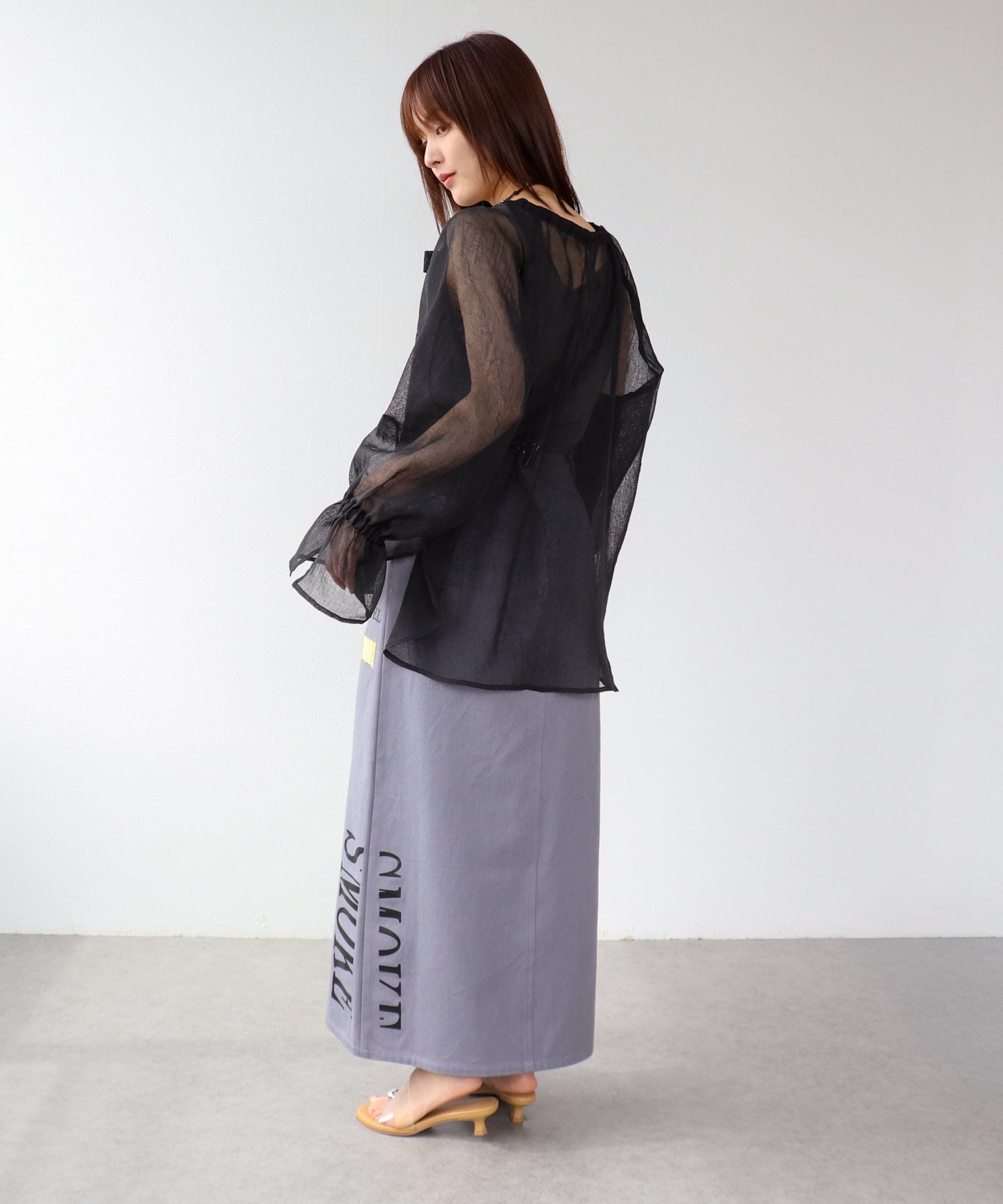 ギャザーリボンカラーブラウス