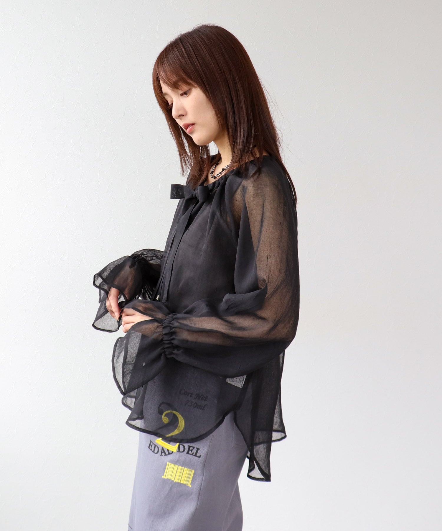 ギャザーリボンカラーブラウス