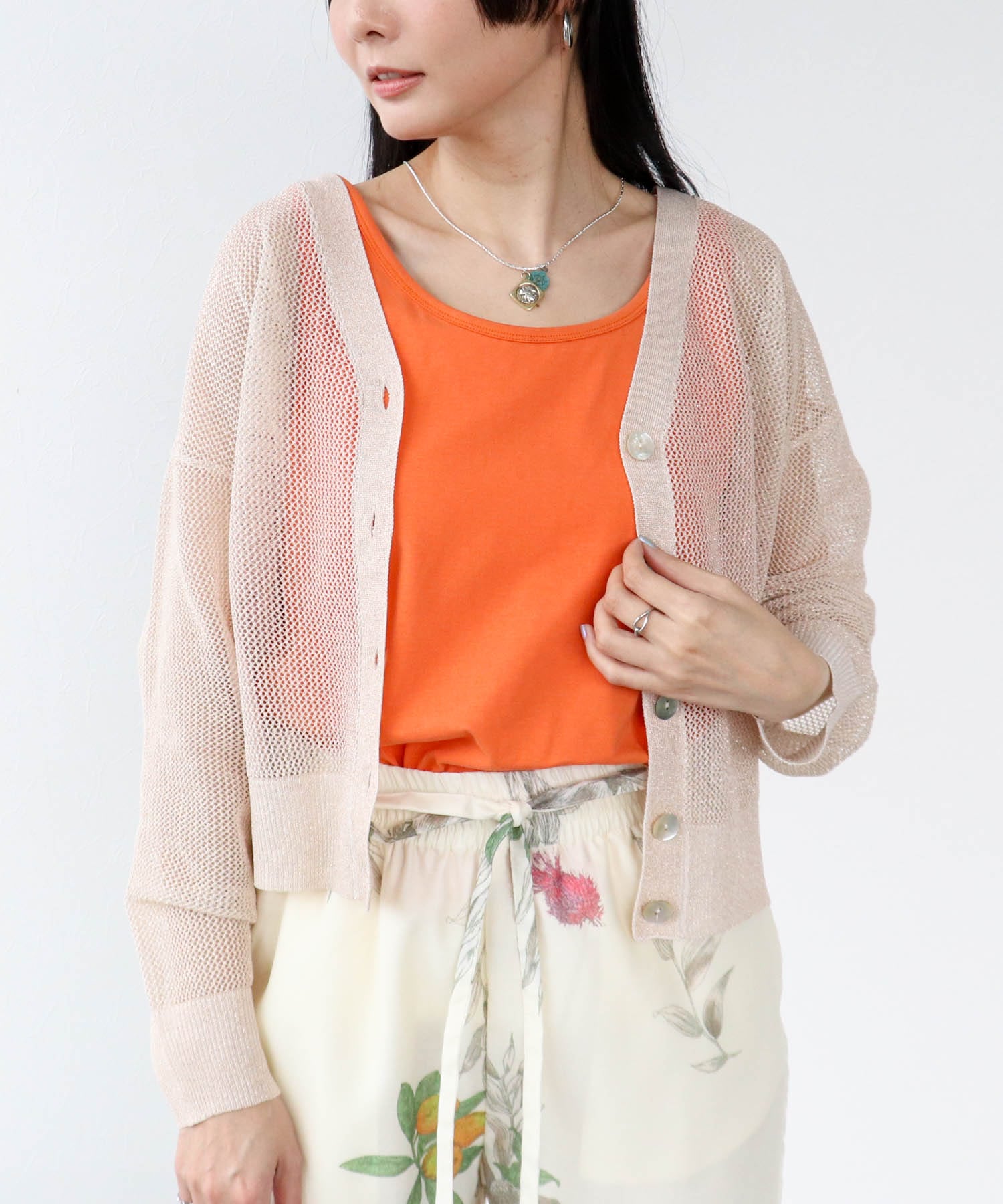 麻タッチラメVネックカーディガン