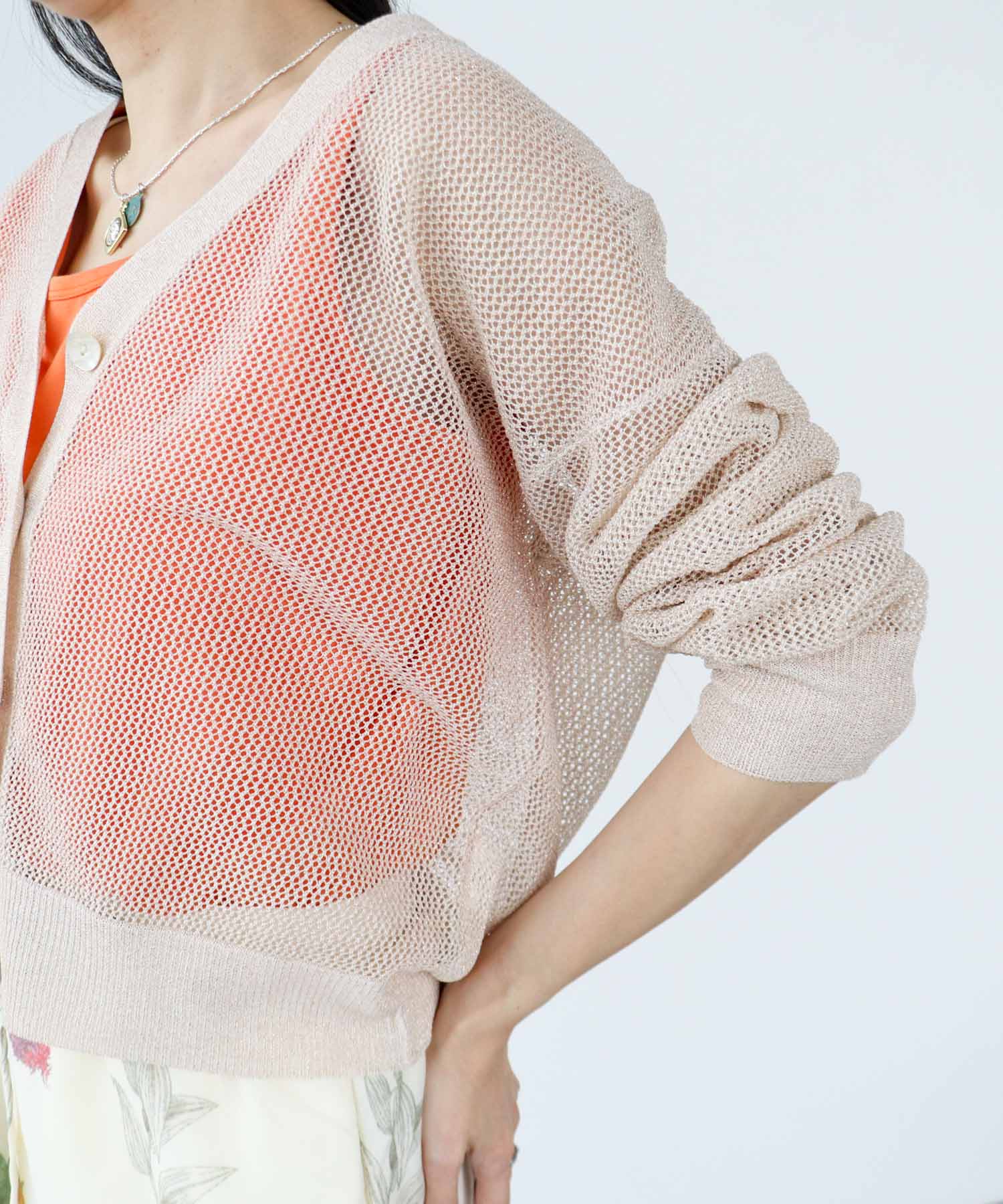 麻タッチラメVネックカーディガン