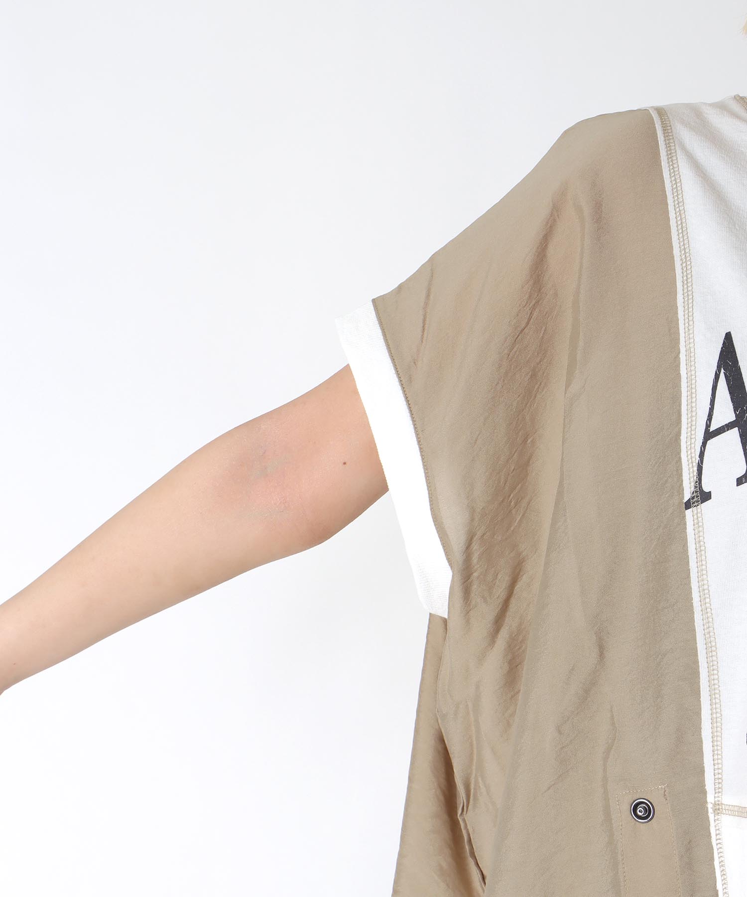 配色切替えリメイク風ロゴワンピース