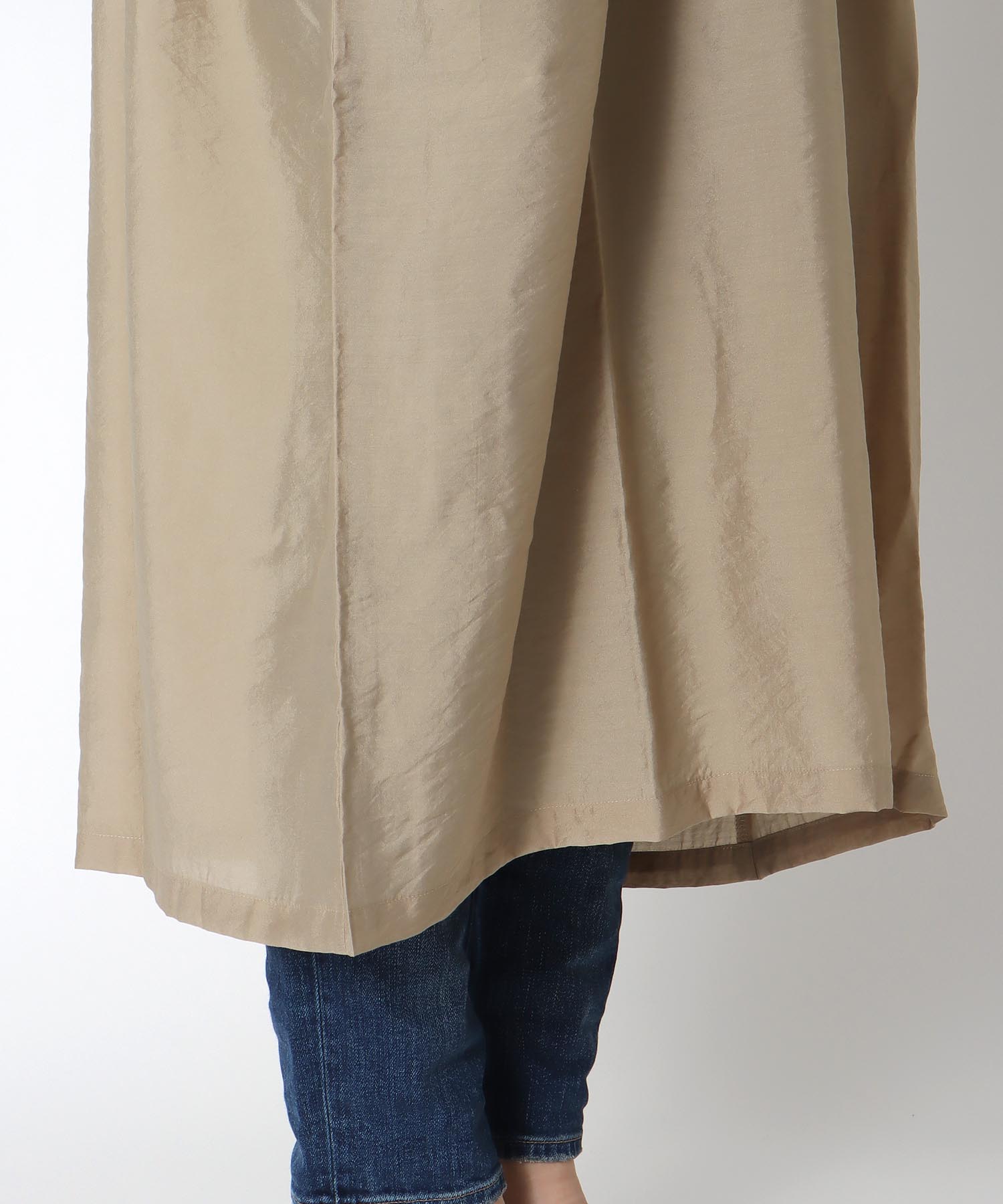 配色切替えリメイク風ロゴワンピース