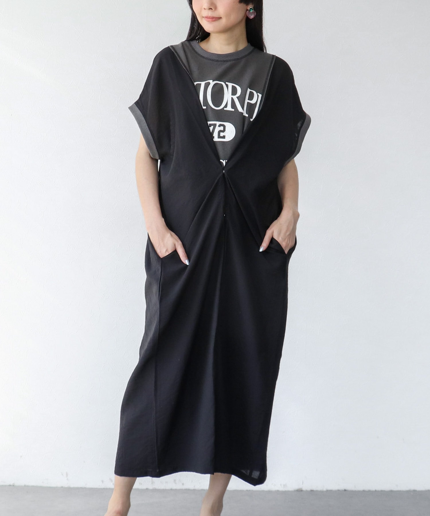 配色切替えリメイク風ロゴワンピース