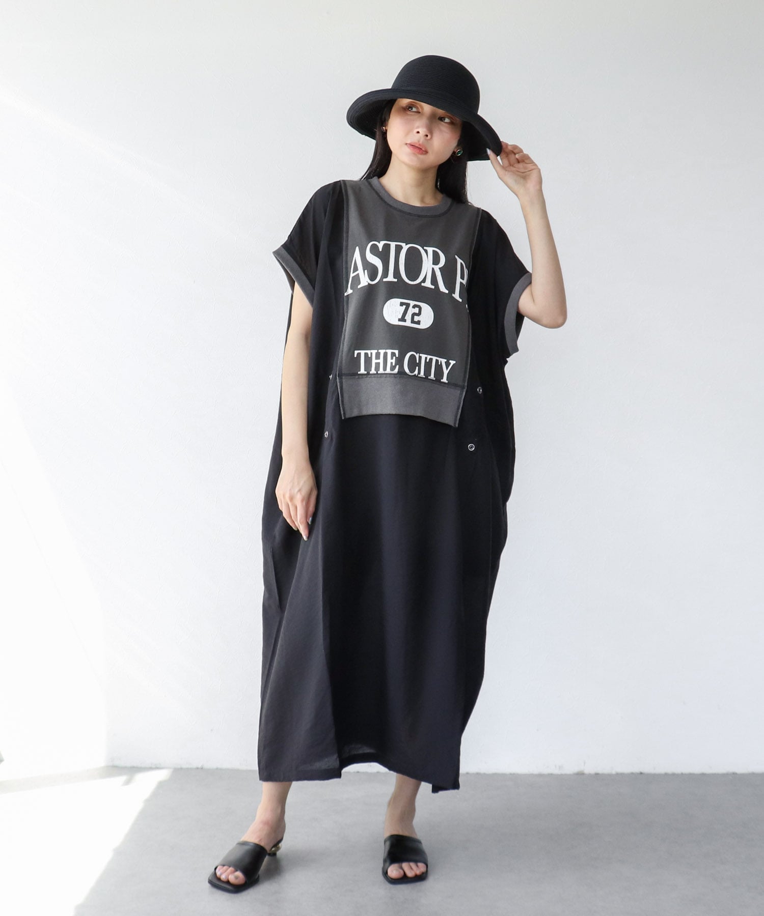 配色切替えリメイク風ロゴワンピース