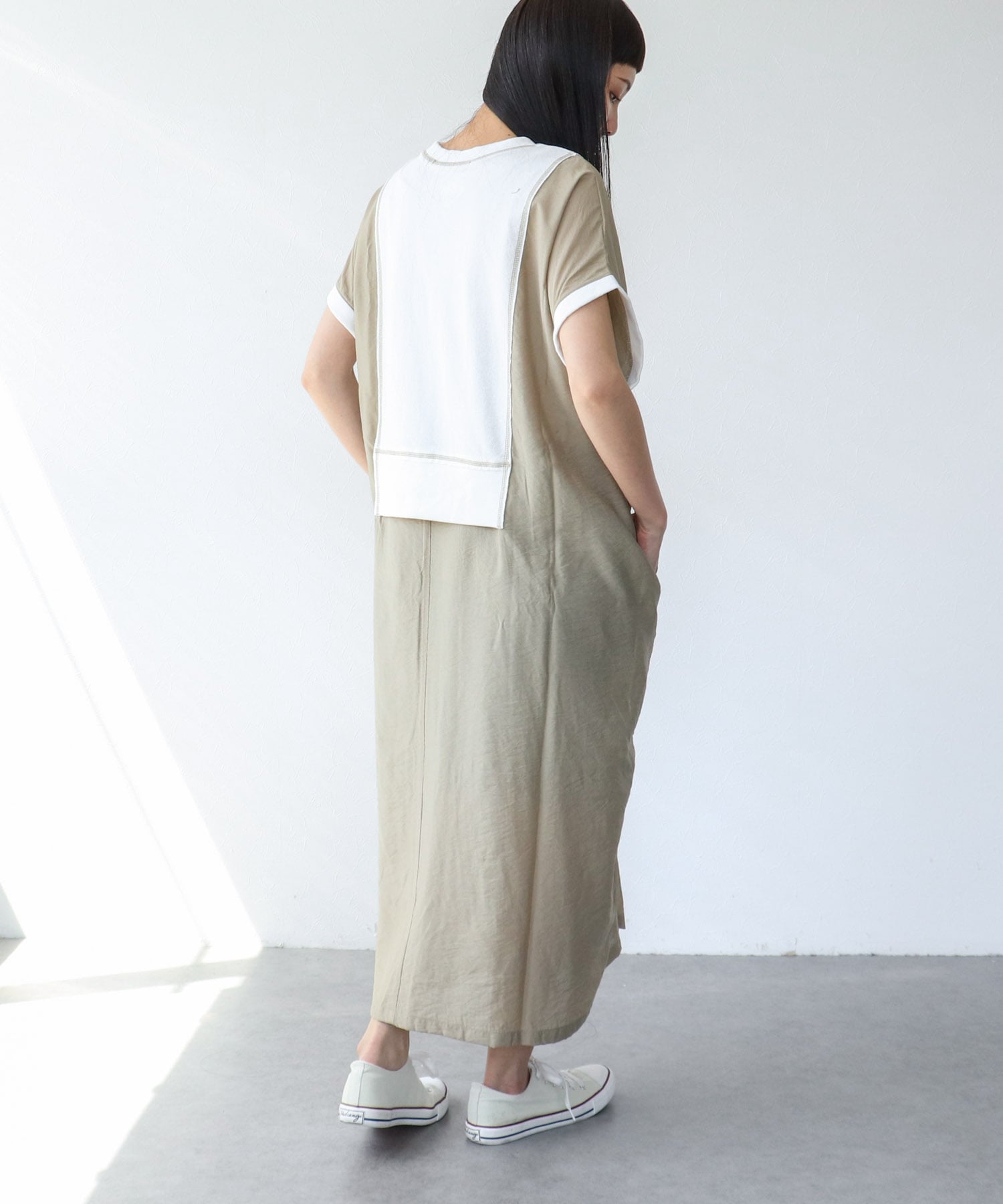 配色切替えリメイク風ロゴワンピース