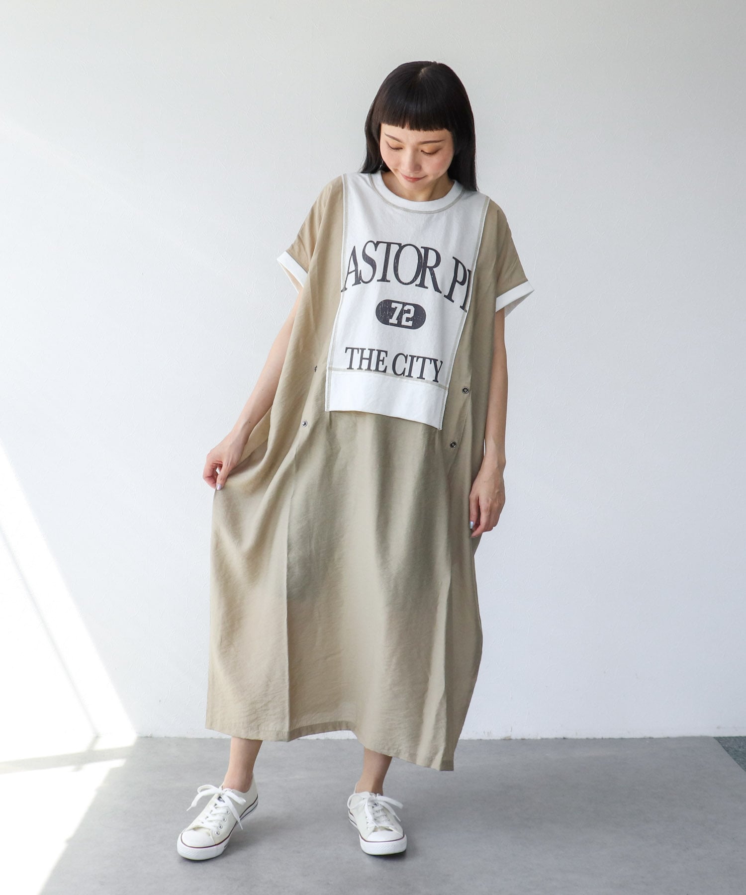 配色切替えリメイク風ロゴワンピース