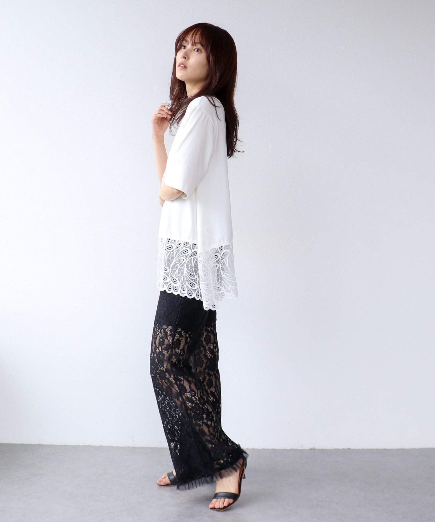 イレギュラーレースヘムプルオーバー