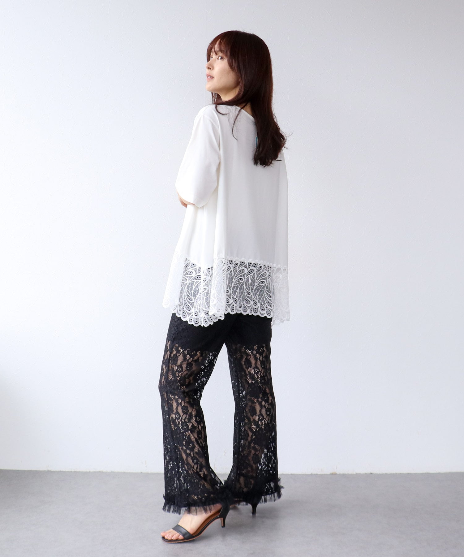 イレギュラーレースヘムプルオーバー