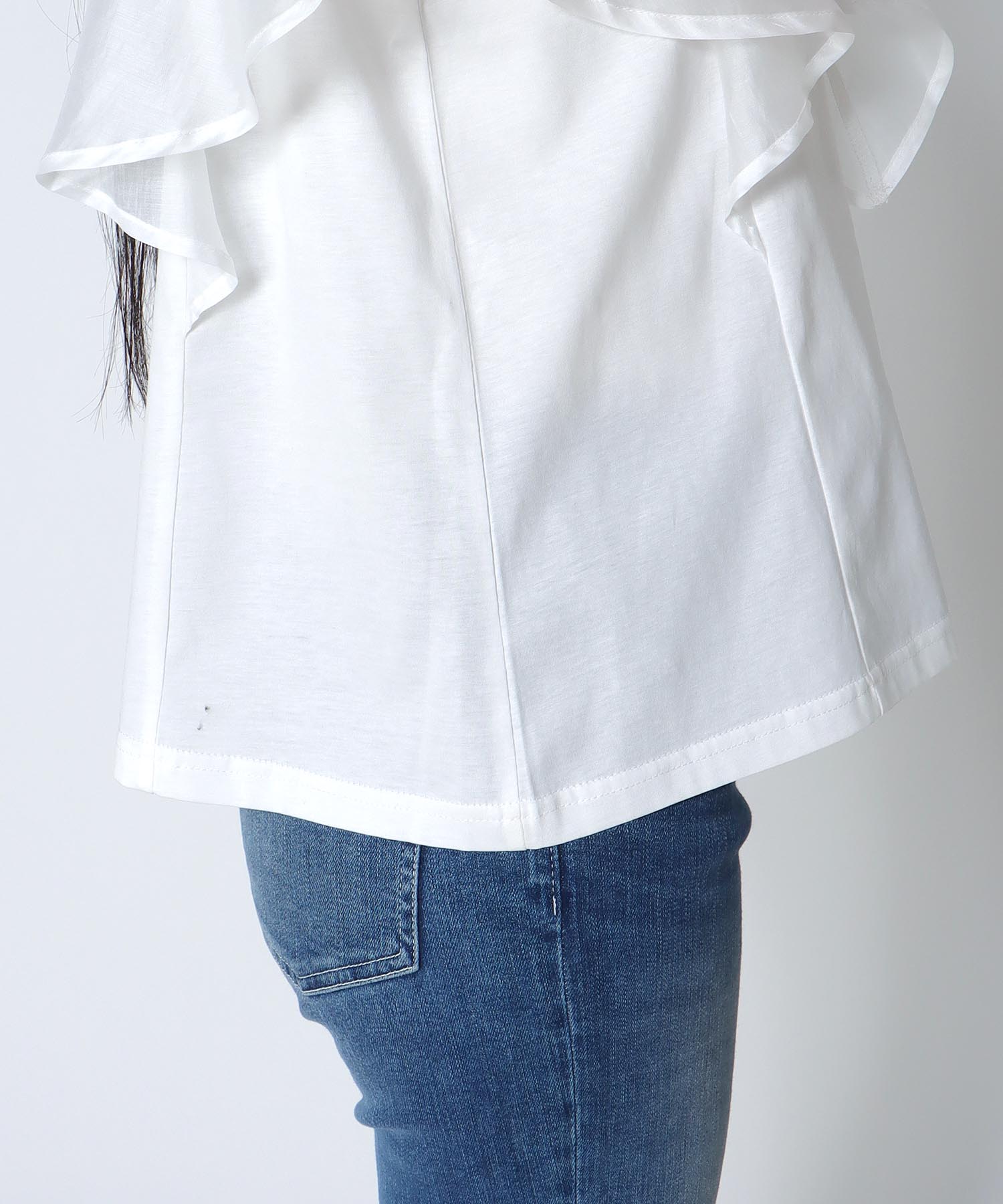 〔お家で試着〕布帛使いフリルカラープルオーバー