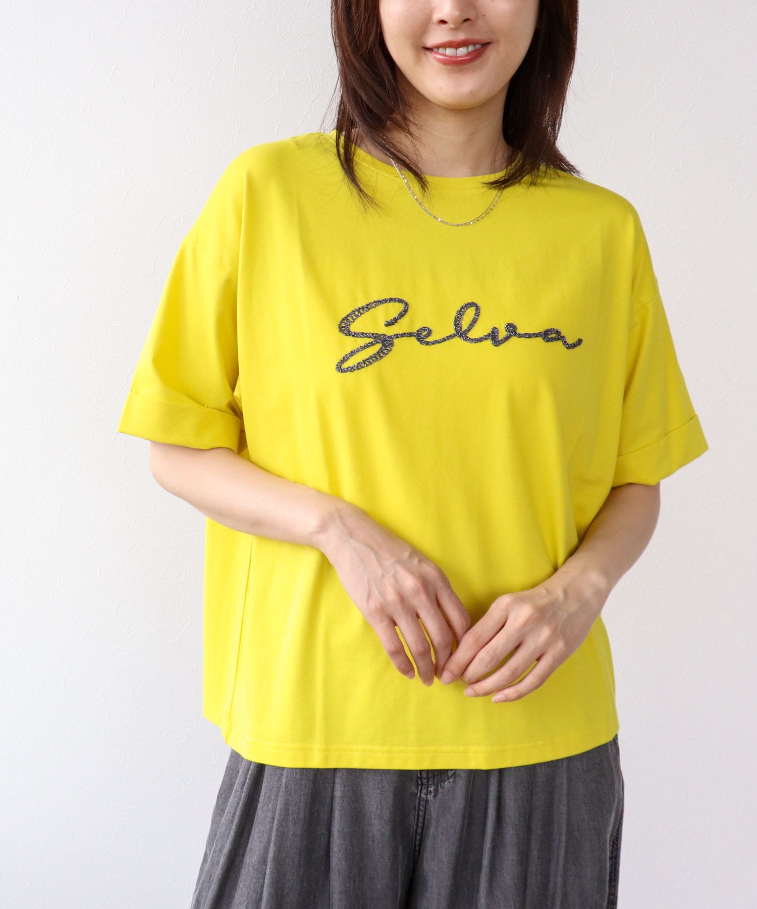 コード刺繍ロゴTシャツ