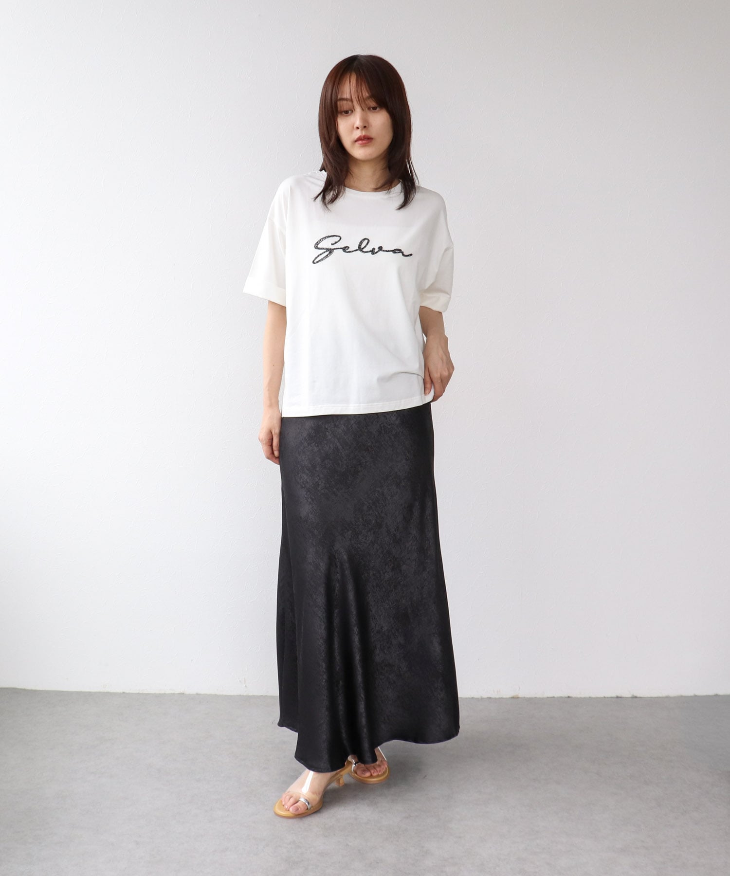 コード刺繍ロゴTシャツ