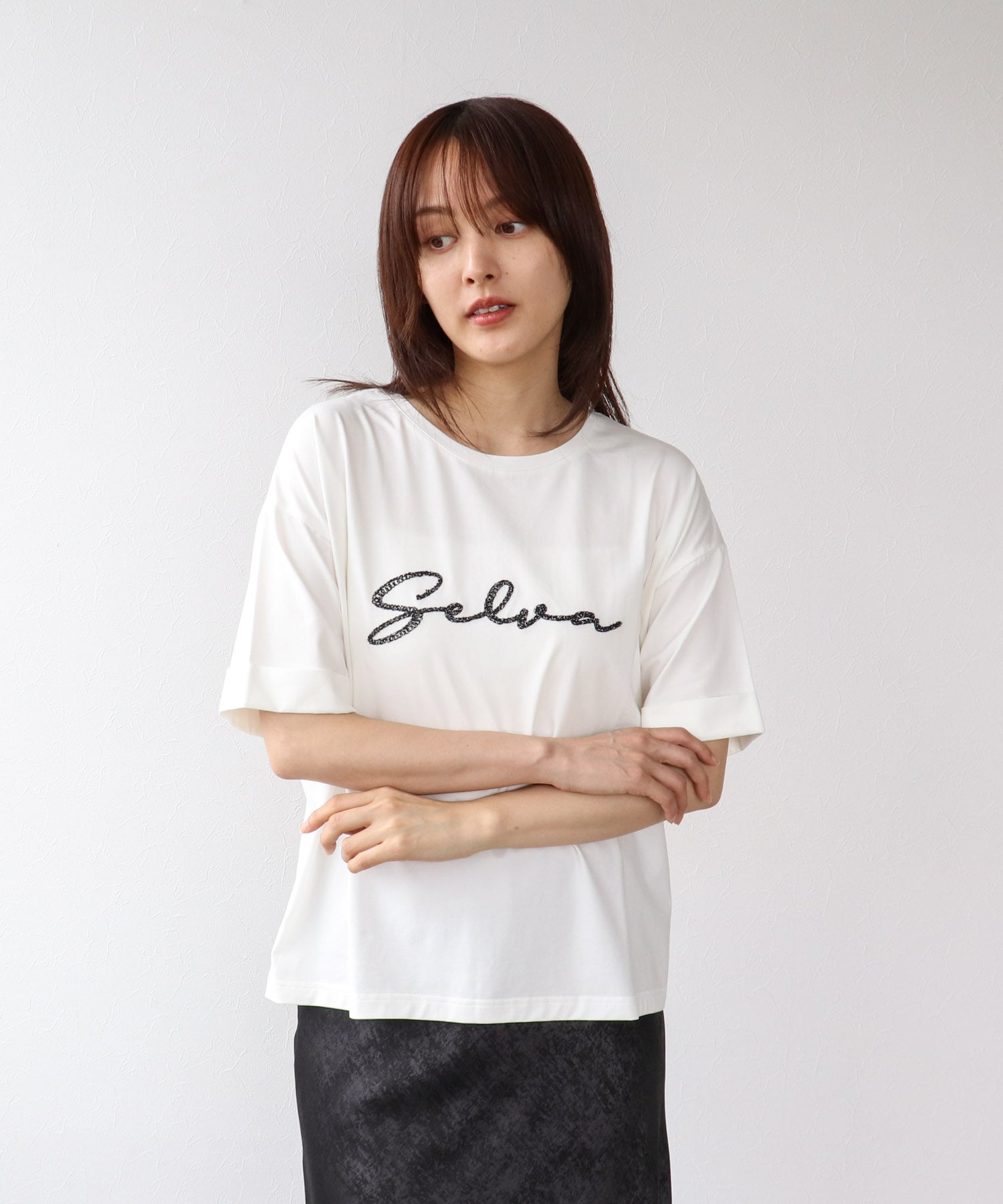 コード刺繍ロゴTシャツ