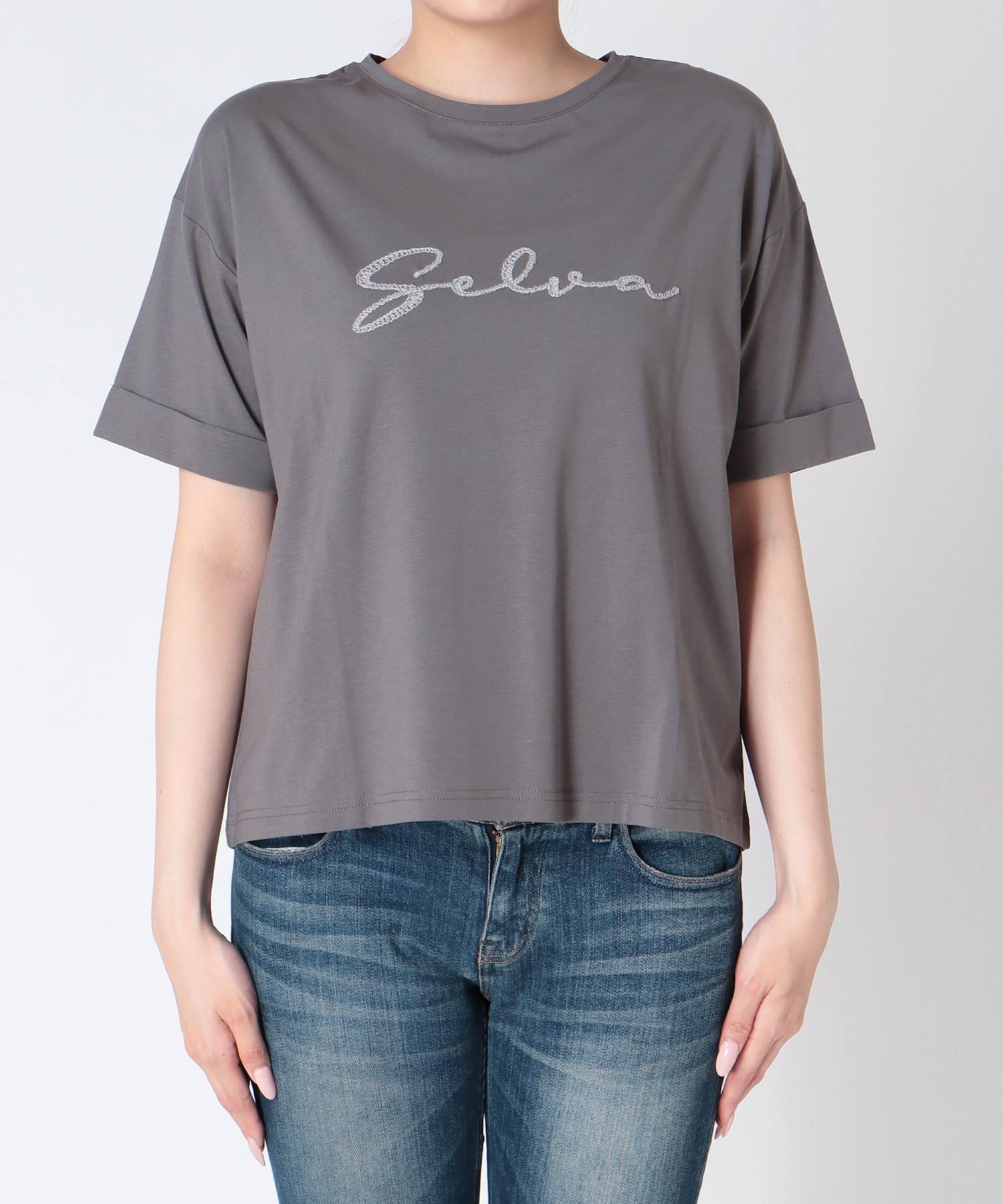 コード刺繍ロゴTシャツ