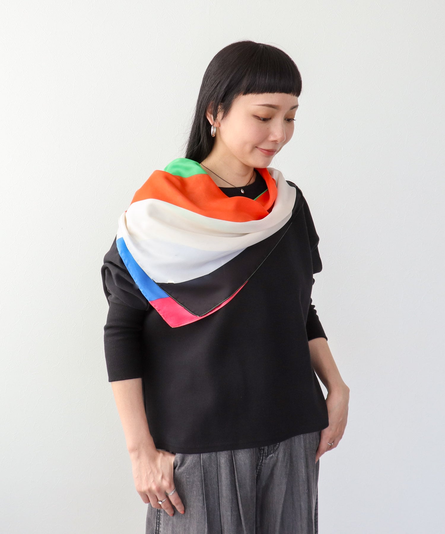 サカリバドルマンバックジッププルオーバー