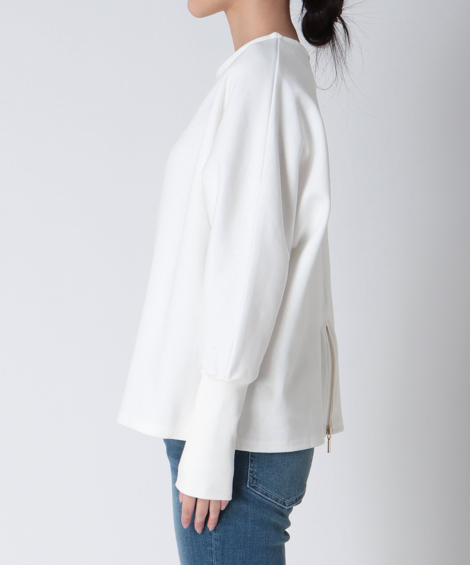 サカリバドルマンバックジッププルオーバー