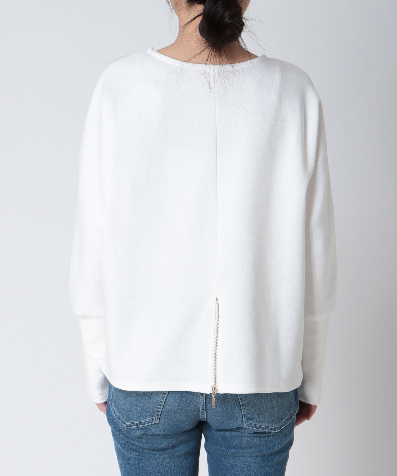 サカリバドルマンバックジッププルオーバー