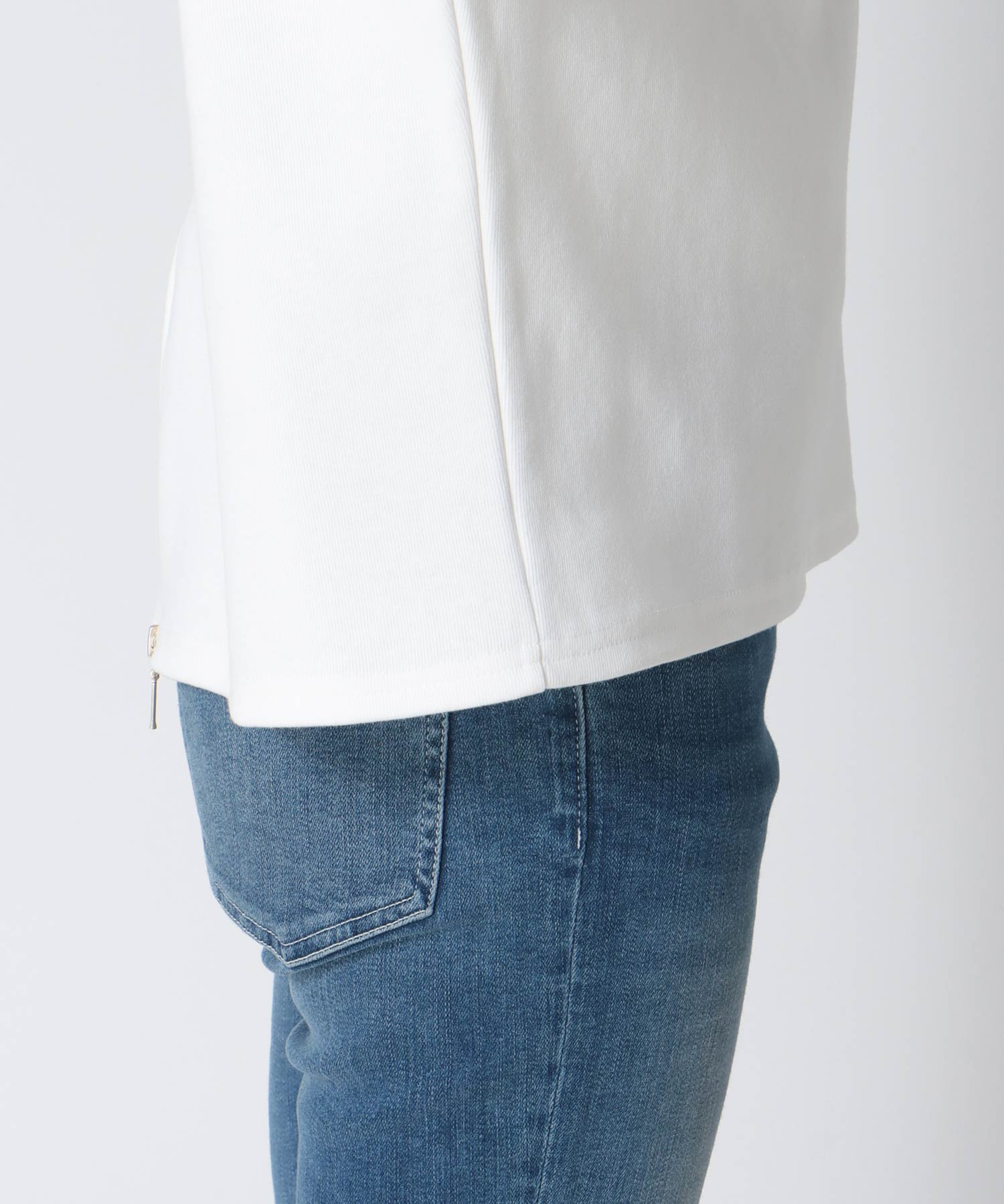 サカリバドルマンバックジッププルオーバー