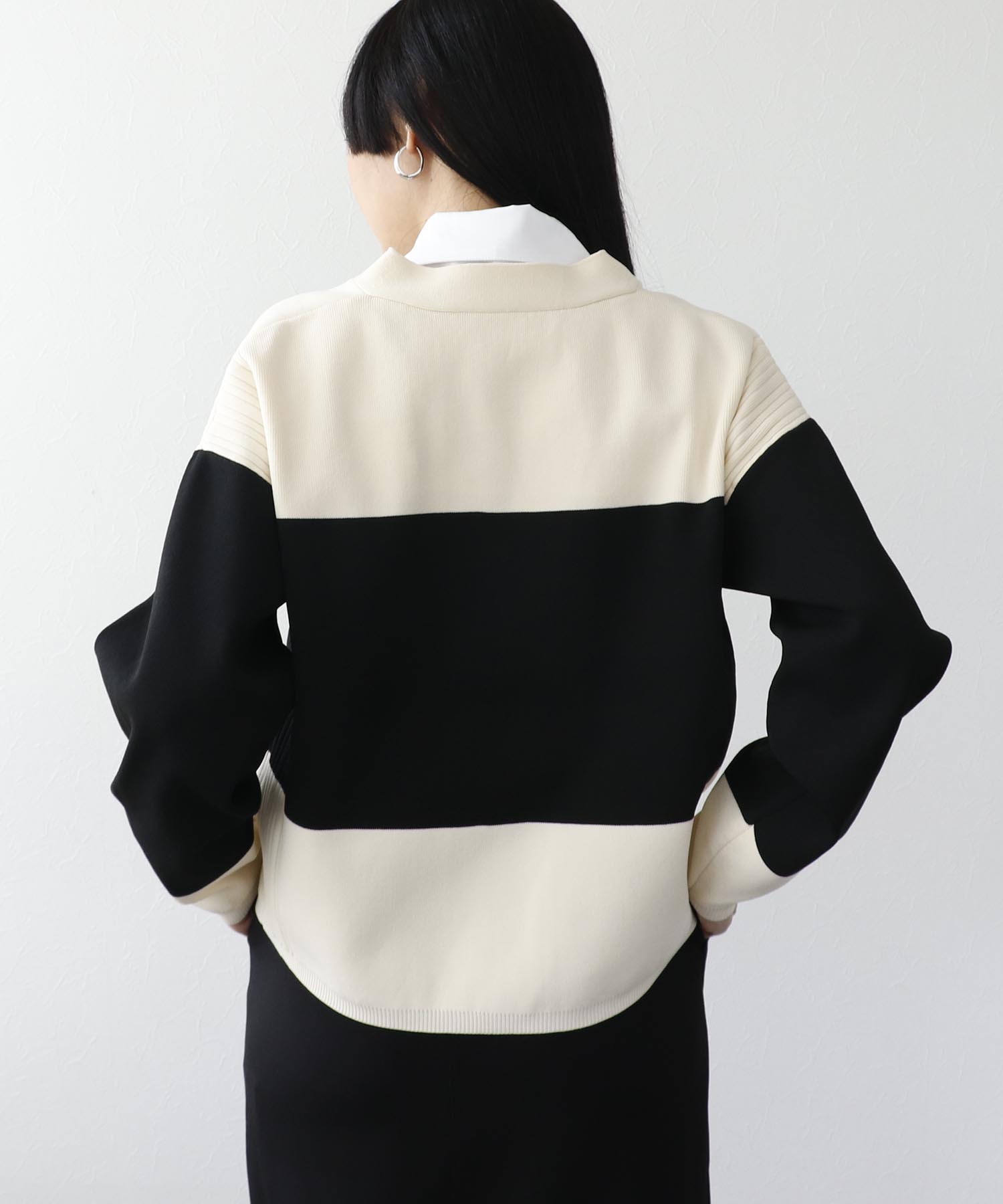 超軽量編柄ロゴZIPブルゾン